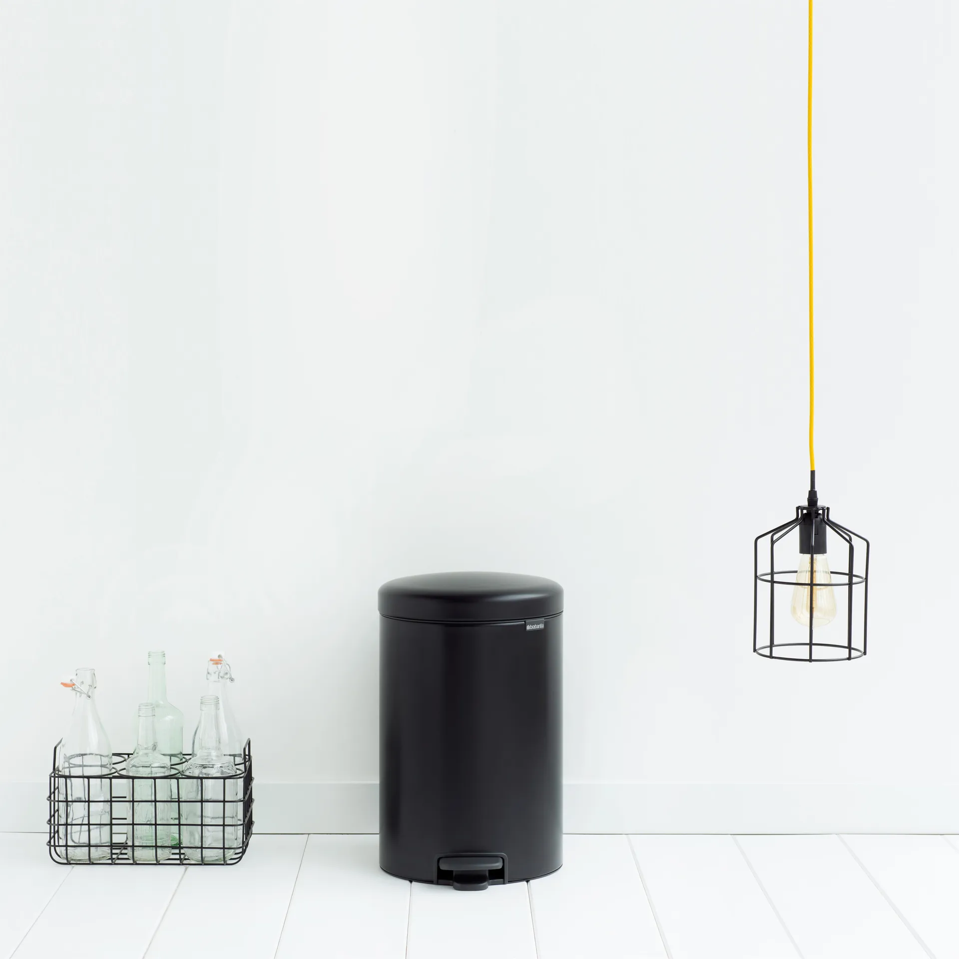 Kosz na śmieci New Icon 20 l, matt black (czarny) Brabantia
