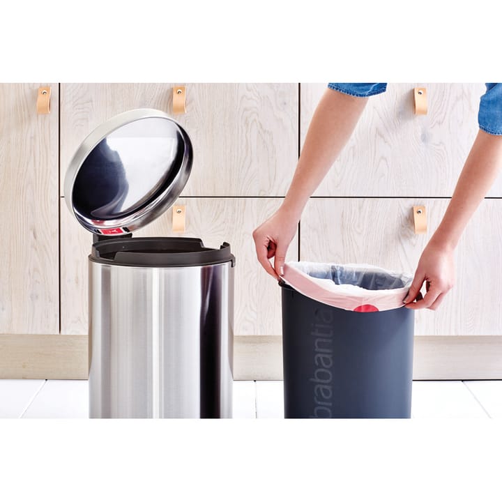 Kosz na śmieci New Icon 20 l, Matt steel fingerprint proof Brabantia