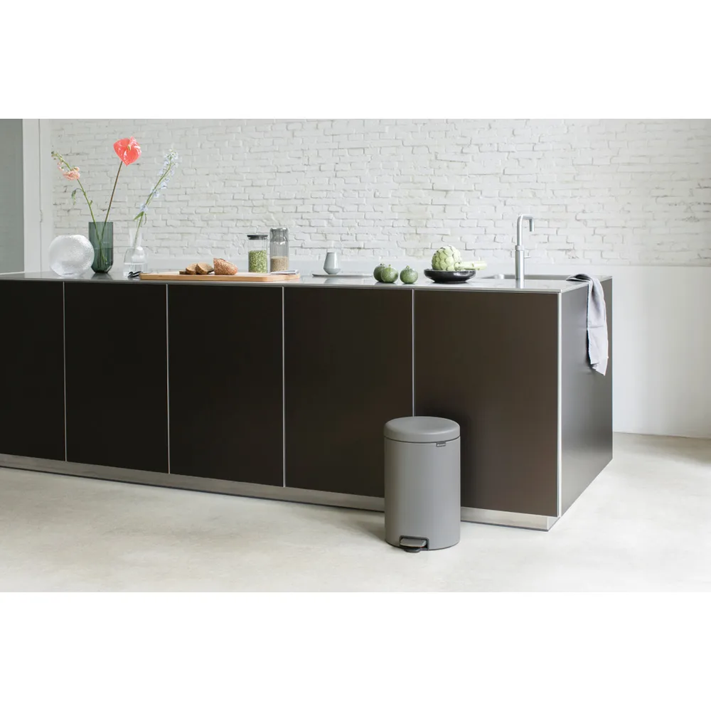 Kosz na śmieci New Icon 20 l, Mineral concrete grey Brabantia