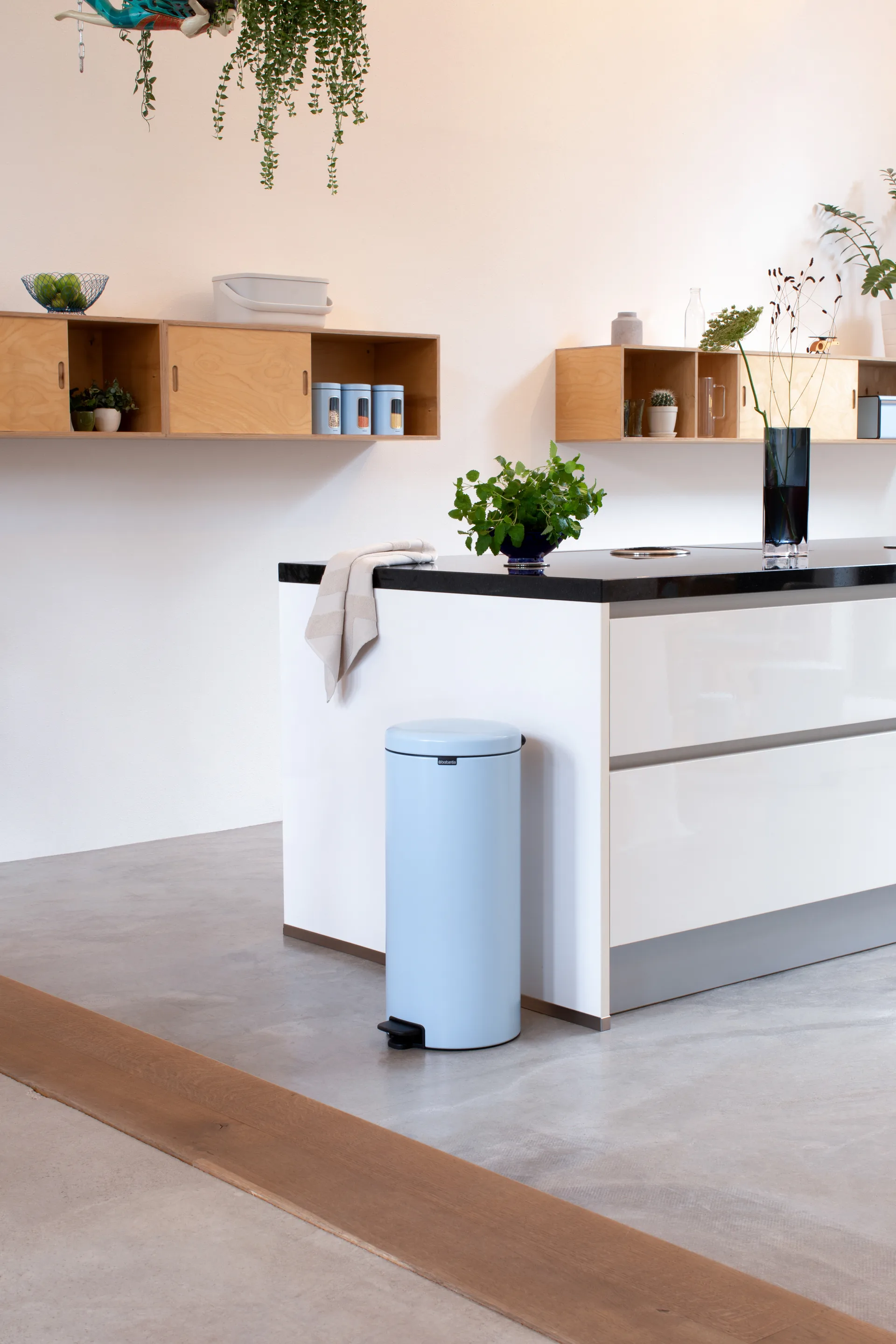 Kosz na śmieci New Icon 30 l, Dreamy blue Brabantia