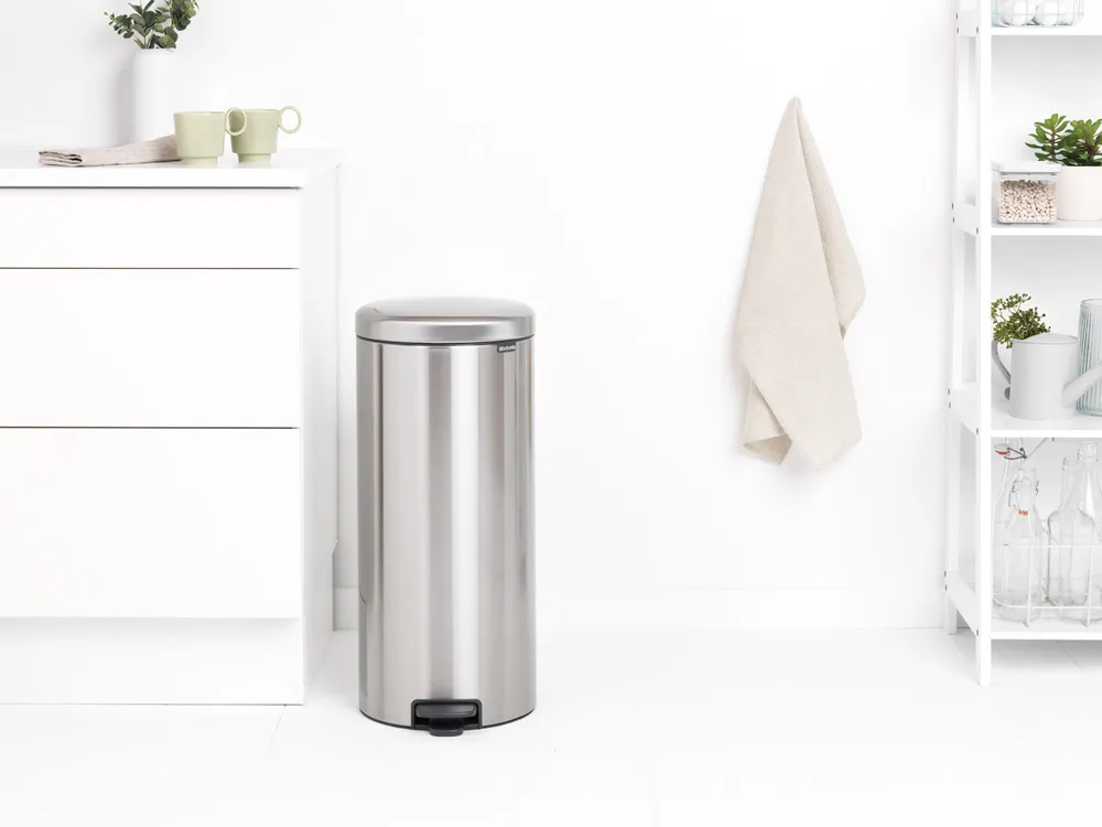 Kosz na śmieci New Icon 30 l, Matt steel fingerprint proof Brabantia