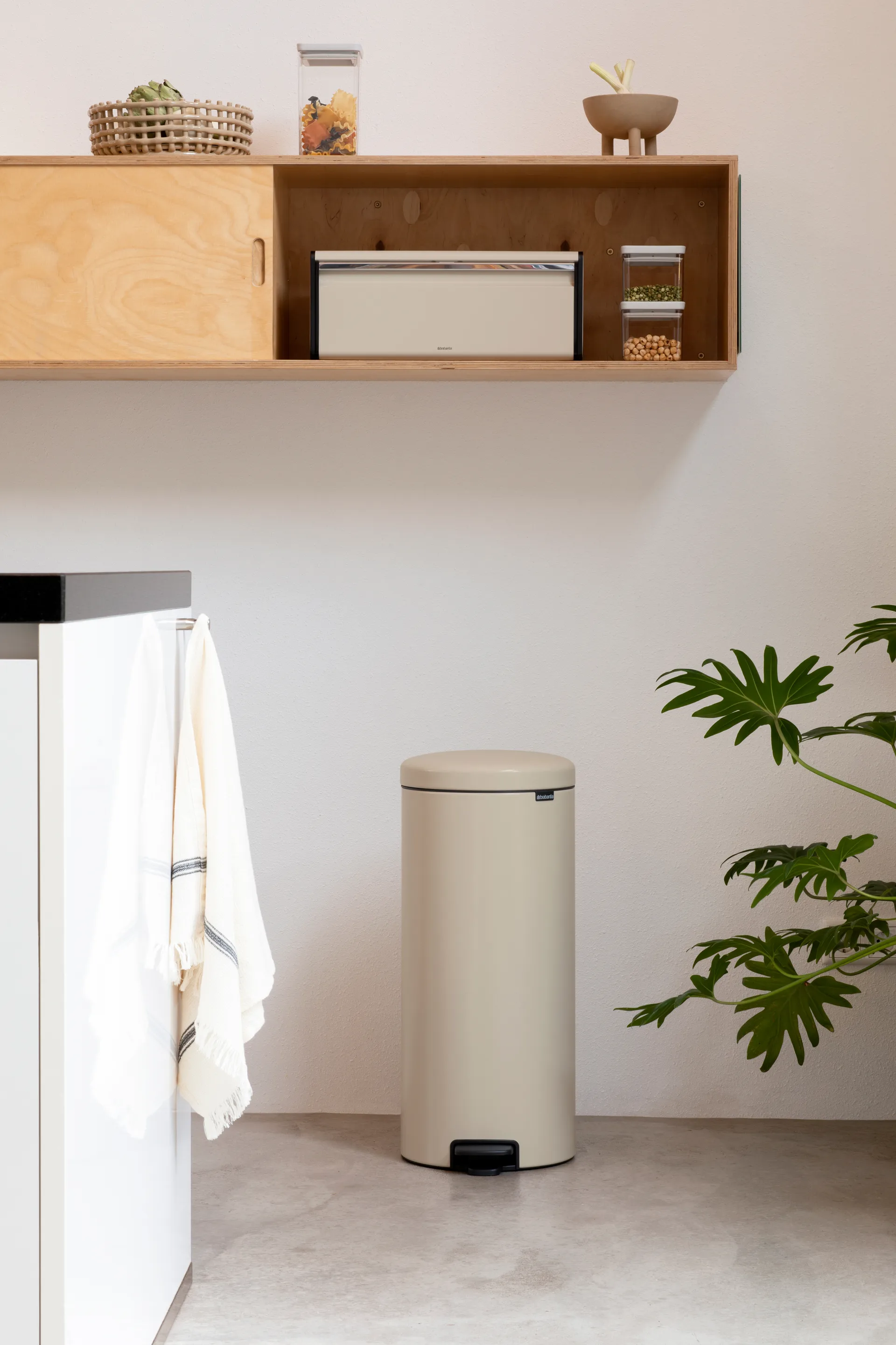 Kosz na śmieci New Icon 30 l, Soft beige Brabantia