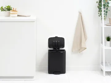 Kosz pedałowy  Bo 12 l - Matt Black - Brabantia