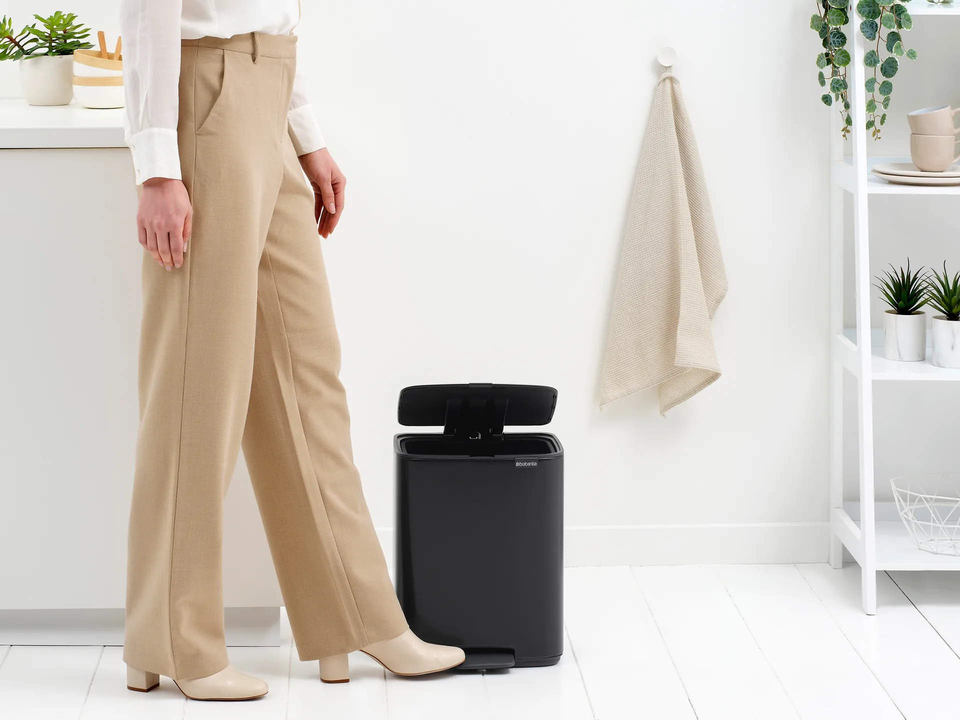 Kosz pedałowy  Bo 12 l, Matt Black Brabantia