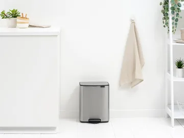 Kosz pedałowy  Bo 12 l - Matt Steel Fingerprint Proof - Brabantia