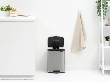 Kosz pedałowy  Bo 12 l - Matt Steel Fingerprint Proof - Brabantia