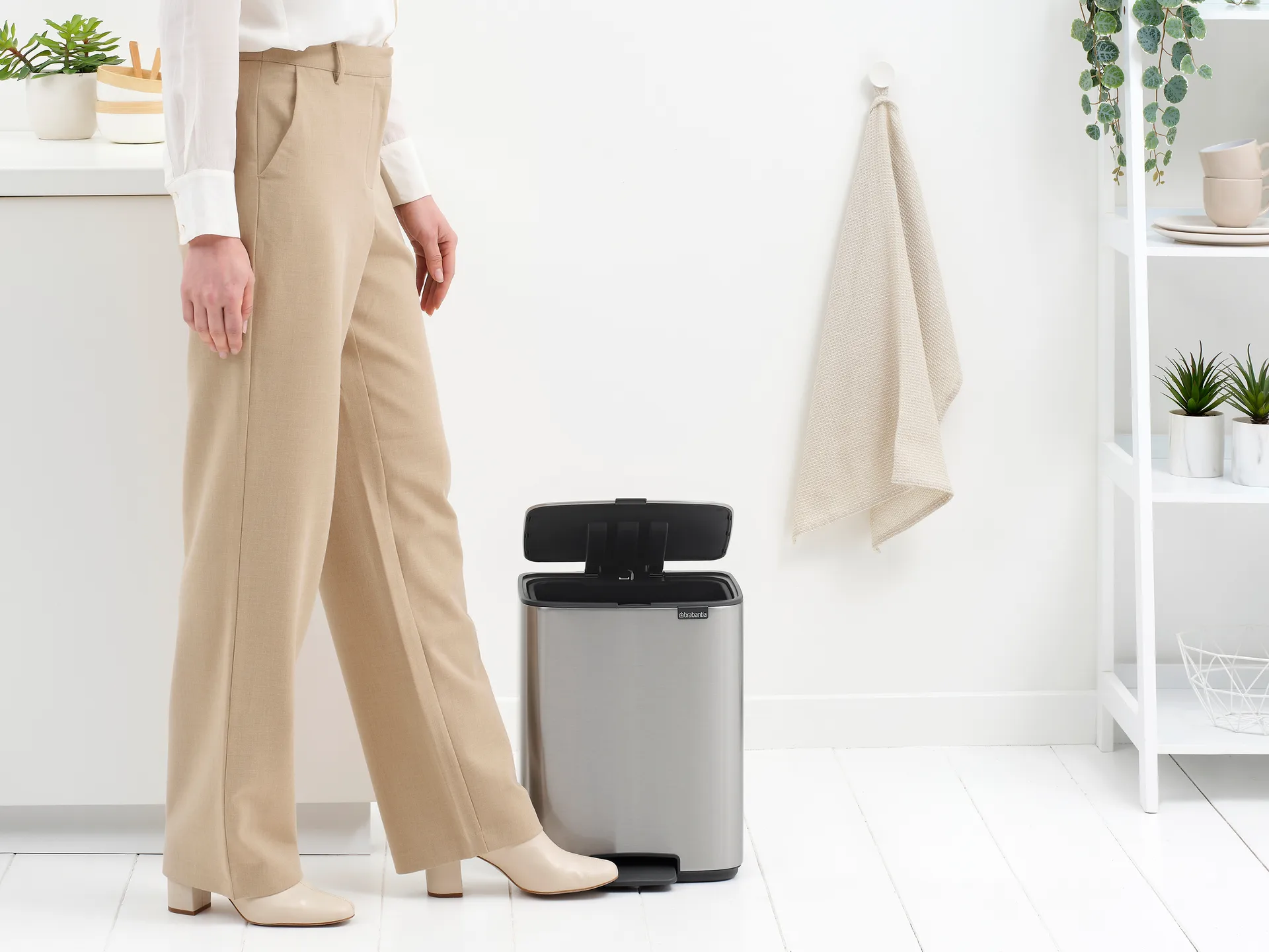 Kosz pedałowy  Bo 12 l, Matt Steel Fingerprint Proof Brabantia