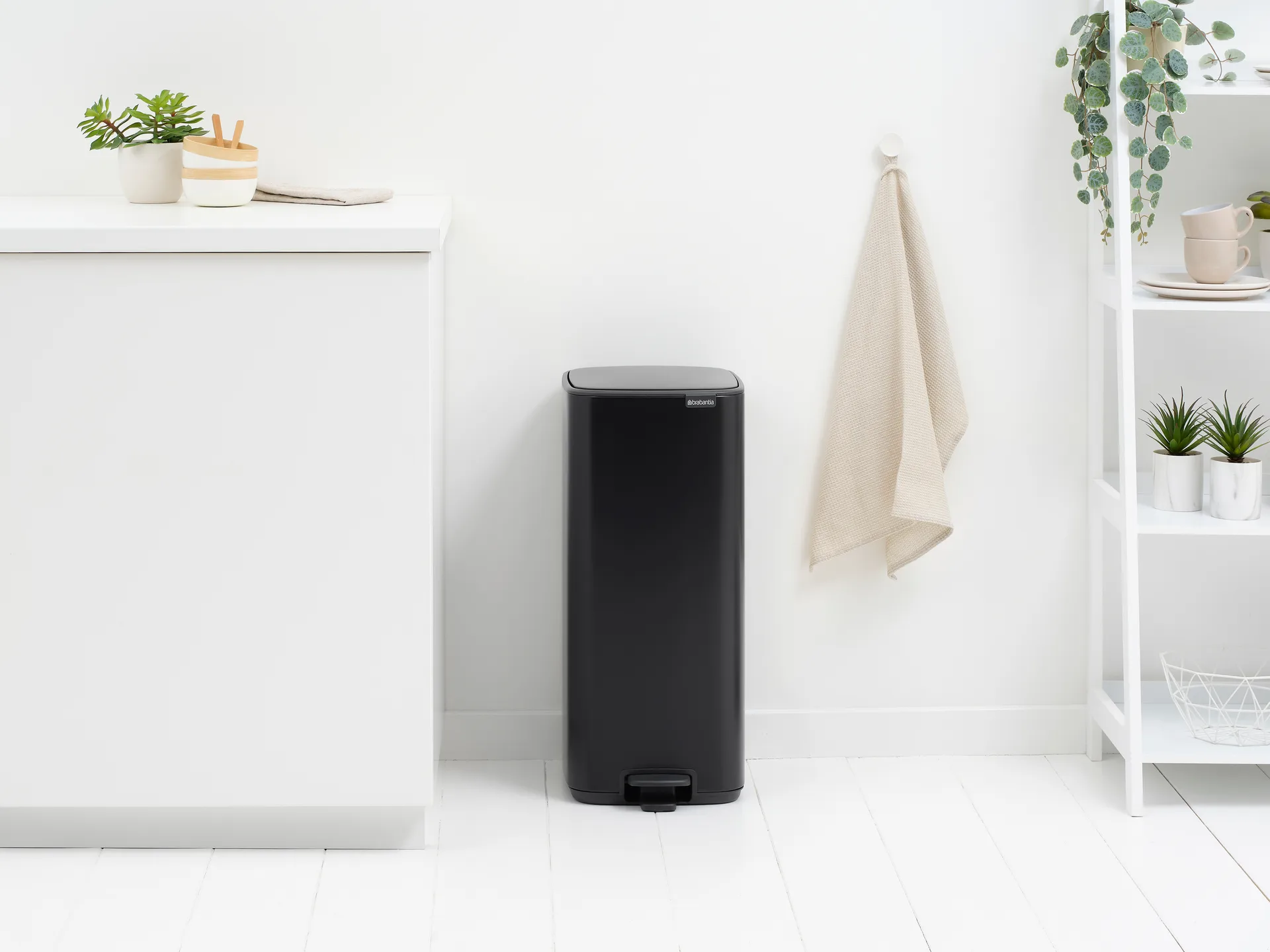 Kosz pedałowy  Bo 30 l, Matt Black Brabantia