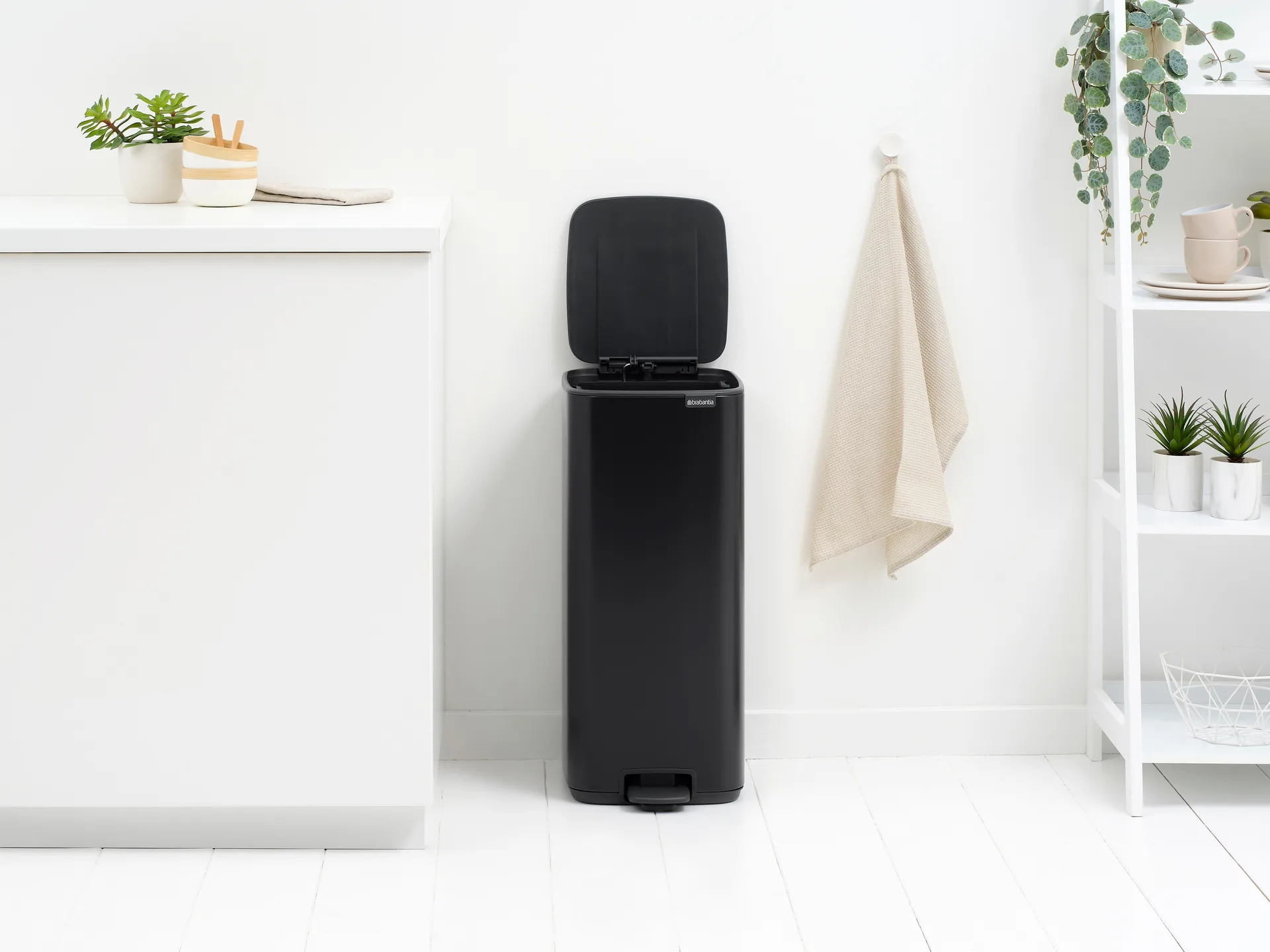 Kosz pedałowy  Bo 30 l, Matt Black Brabantia