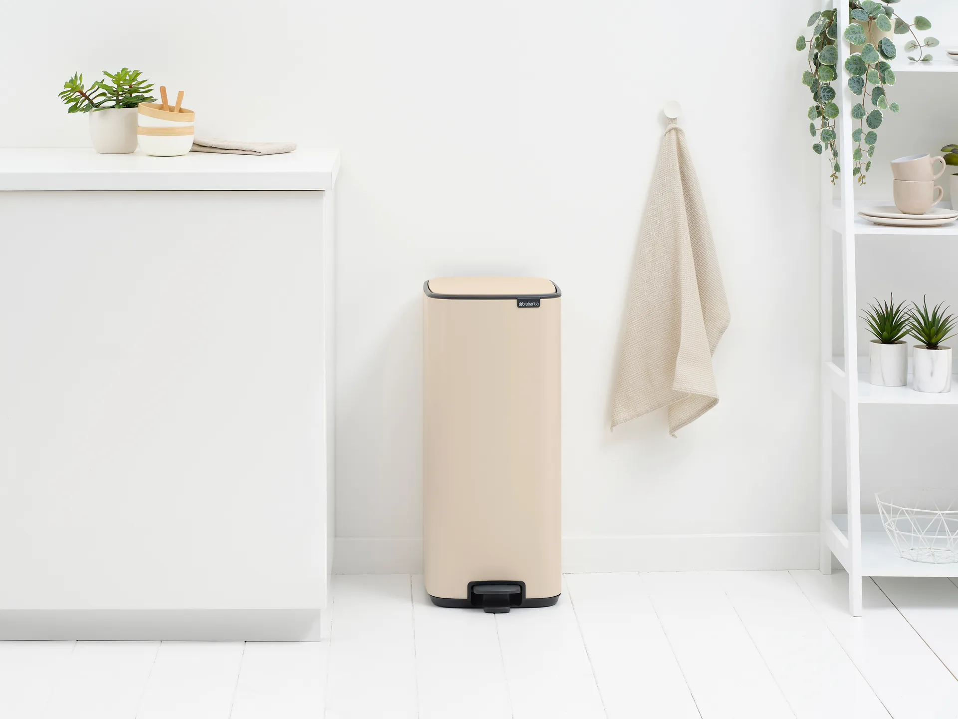 Kosz pedałowy  Bo 30 l, Soft Beige Brabantia