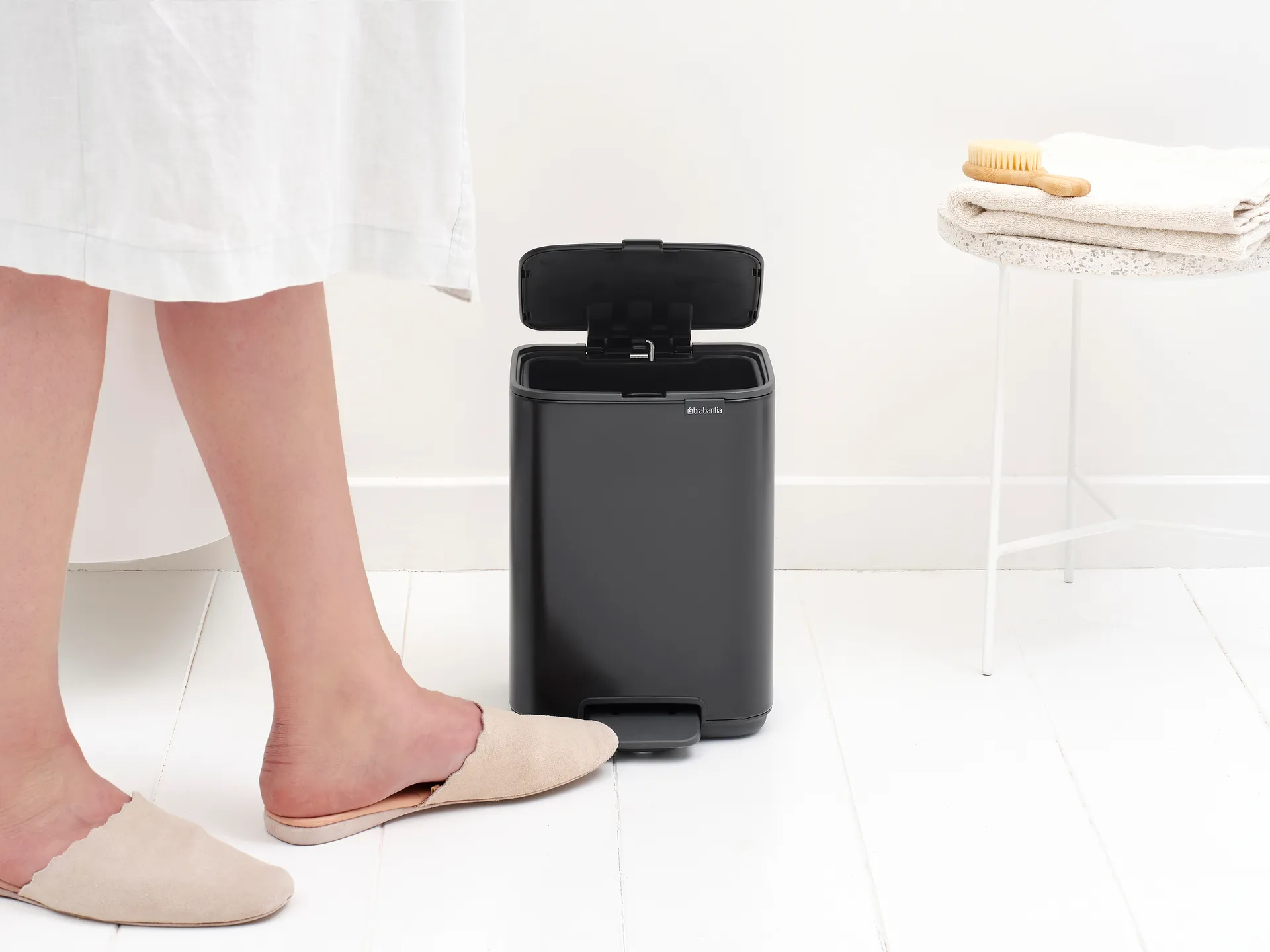 Kosz pedałowy  Bo 4 l, Matt Black Brabantia