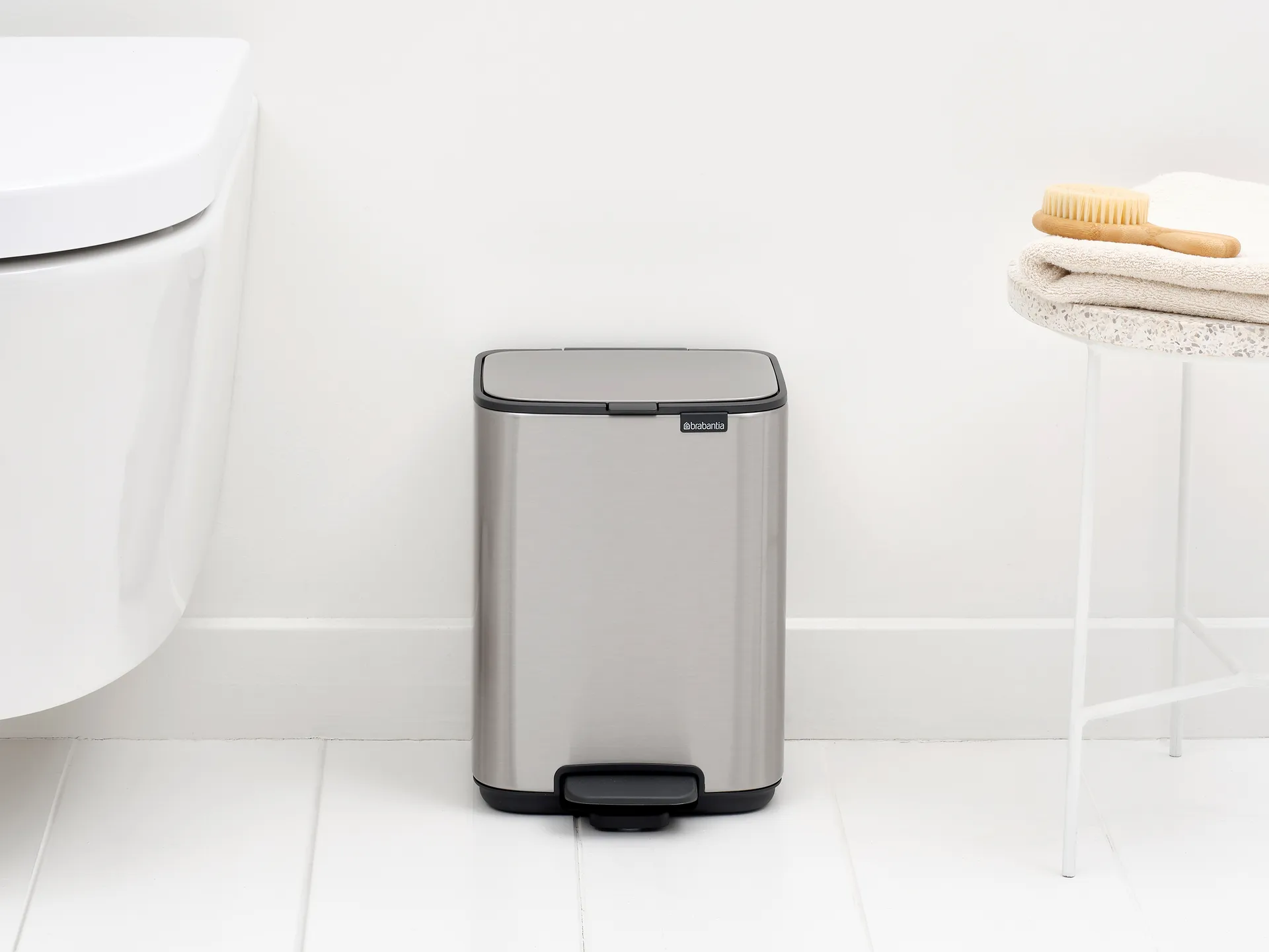 Kosz pedałowy  Bo 4 l, Matt Steel Fingerprint Proof Brabantia