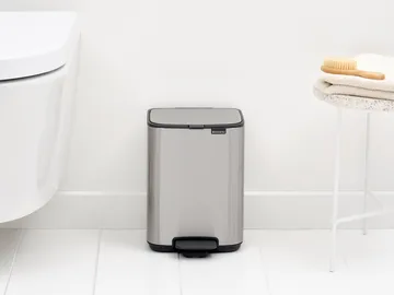 Kosz pedałowy  Bo 4 l - Matt Steel Fingerprint Proof - Brabantia