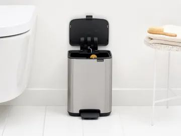 Kosz pedałowy  Bo 4 l - Matt Steel Fingerprint Proof - Brabantia