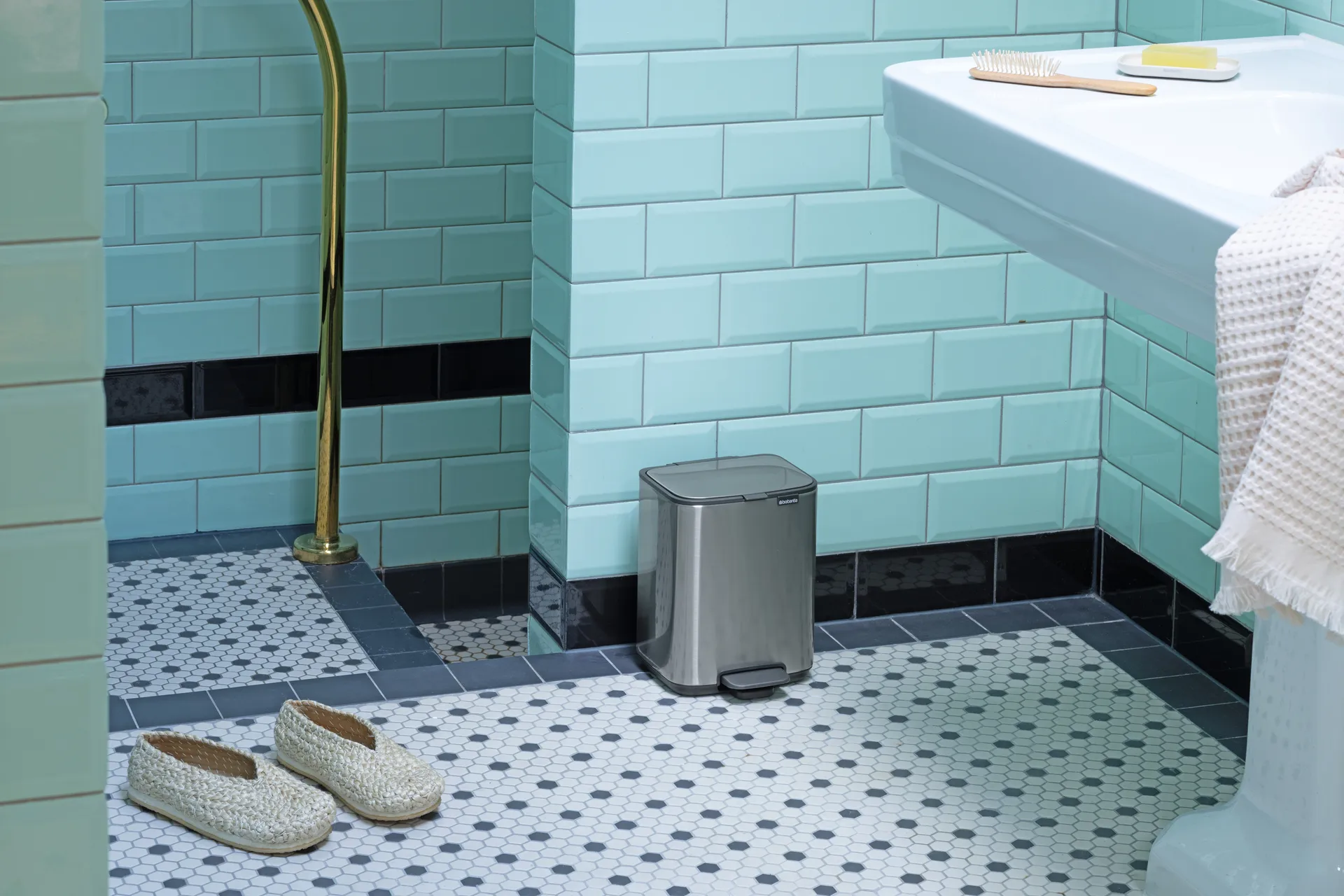 Kosz pedałowy  Bo 4 l, Matt Steel Fingerprint Proof Brabantia
