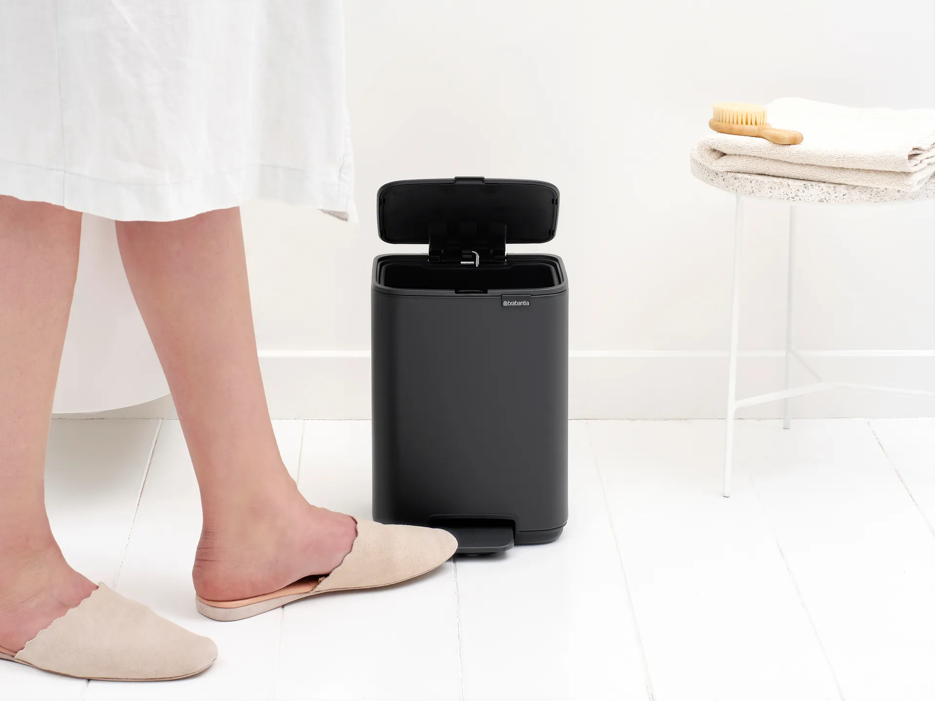 Kosz pedałowy  Bo 4 l, Mineral Infinite Grey Brabantia