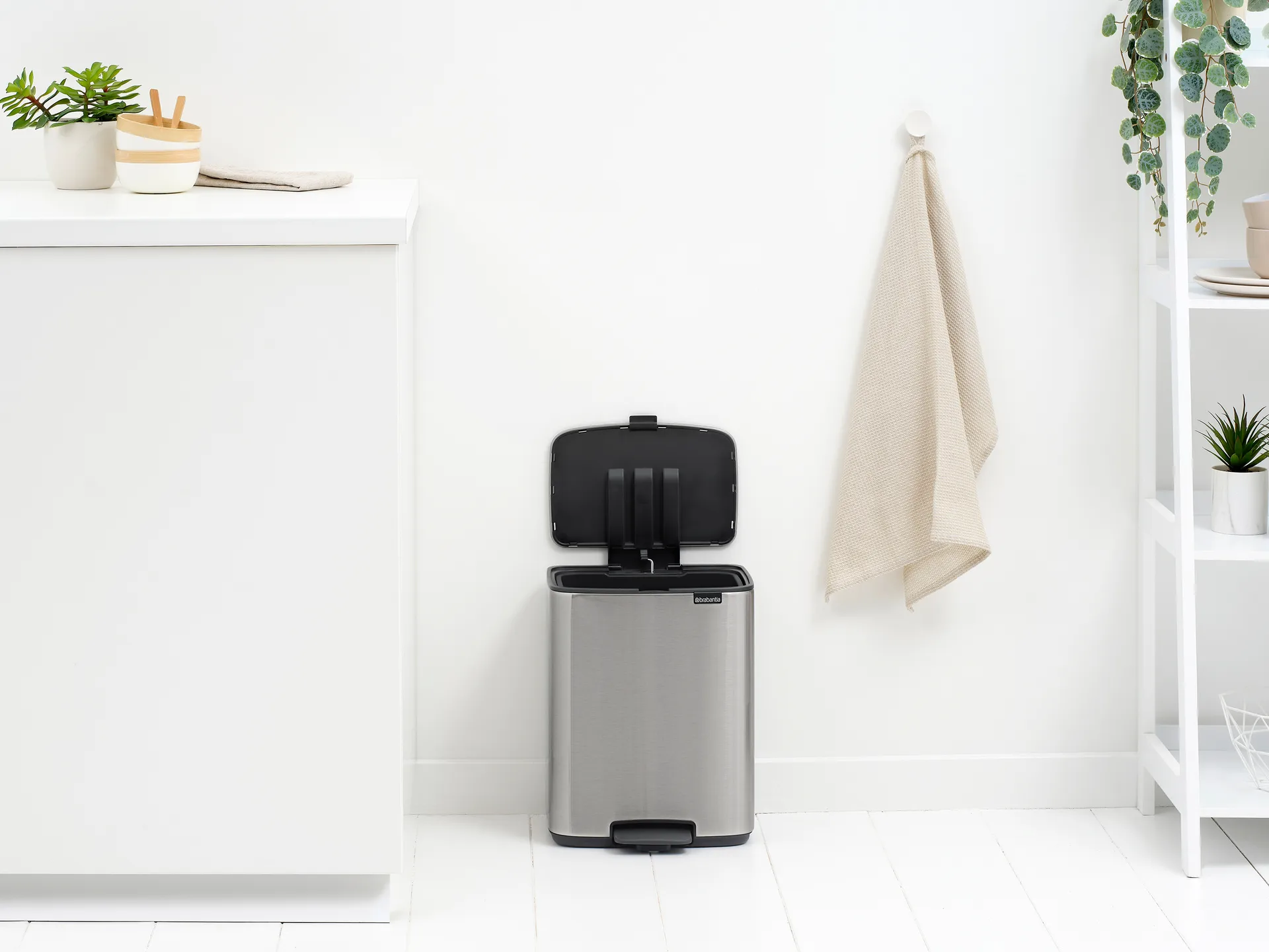 Kosz z pedałem Bo 12 l, Matt Steel Fingerprint Proof Brabantia
