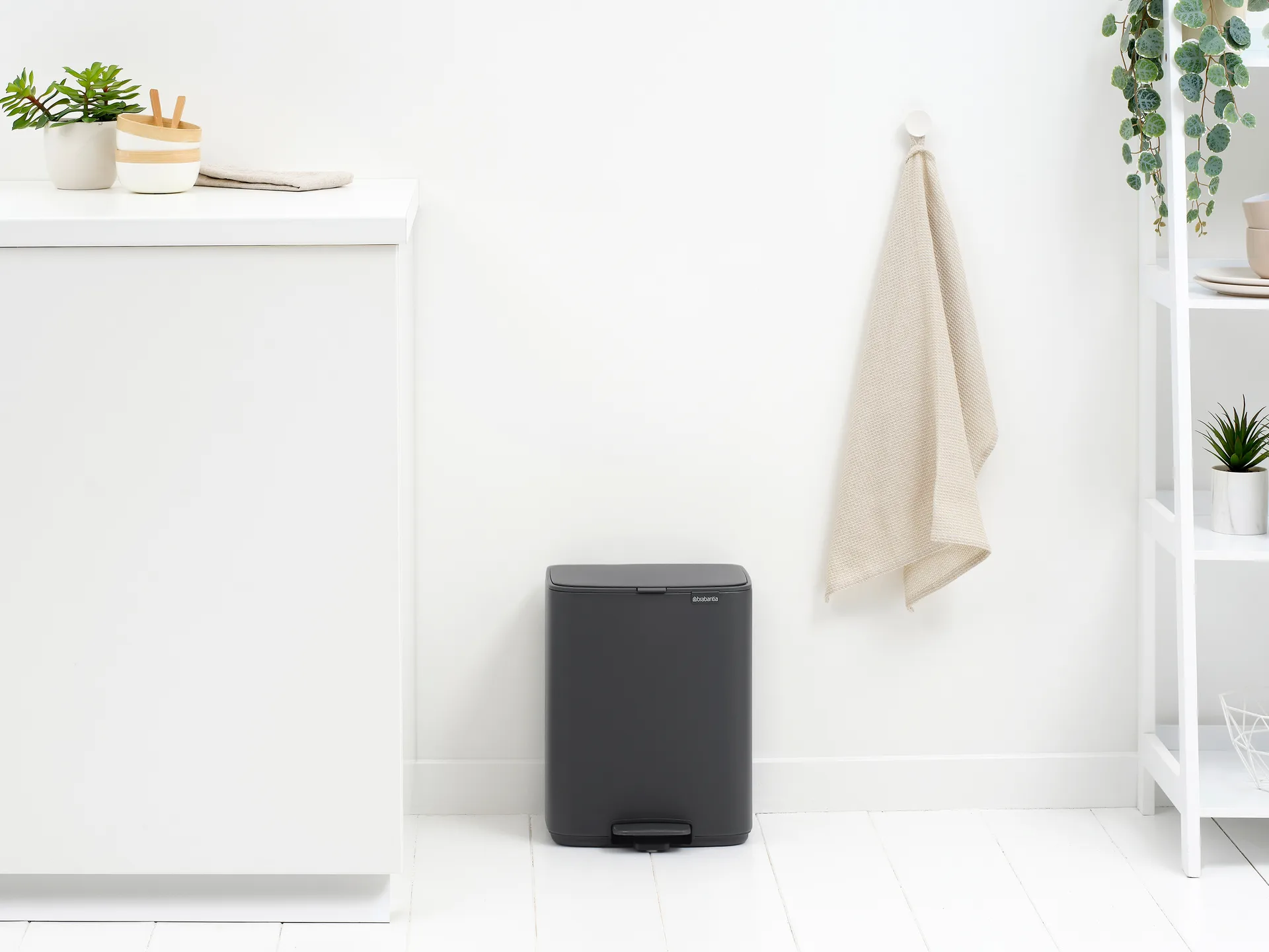 Kosz z pedałem Bo 12 l, Mineral Infinite Grey Brabantia