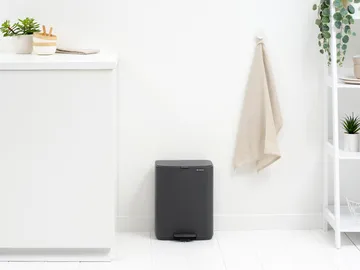 Kosz z pedałem Bo 12 l - Mineral Infinite Grey - Brabantia