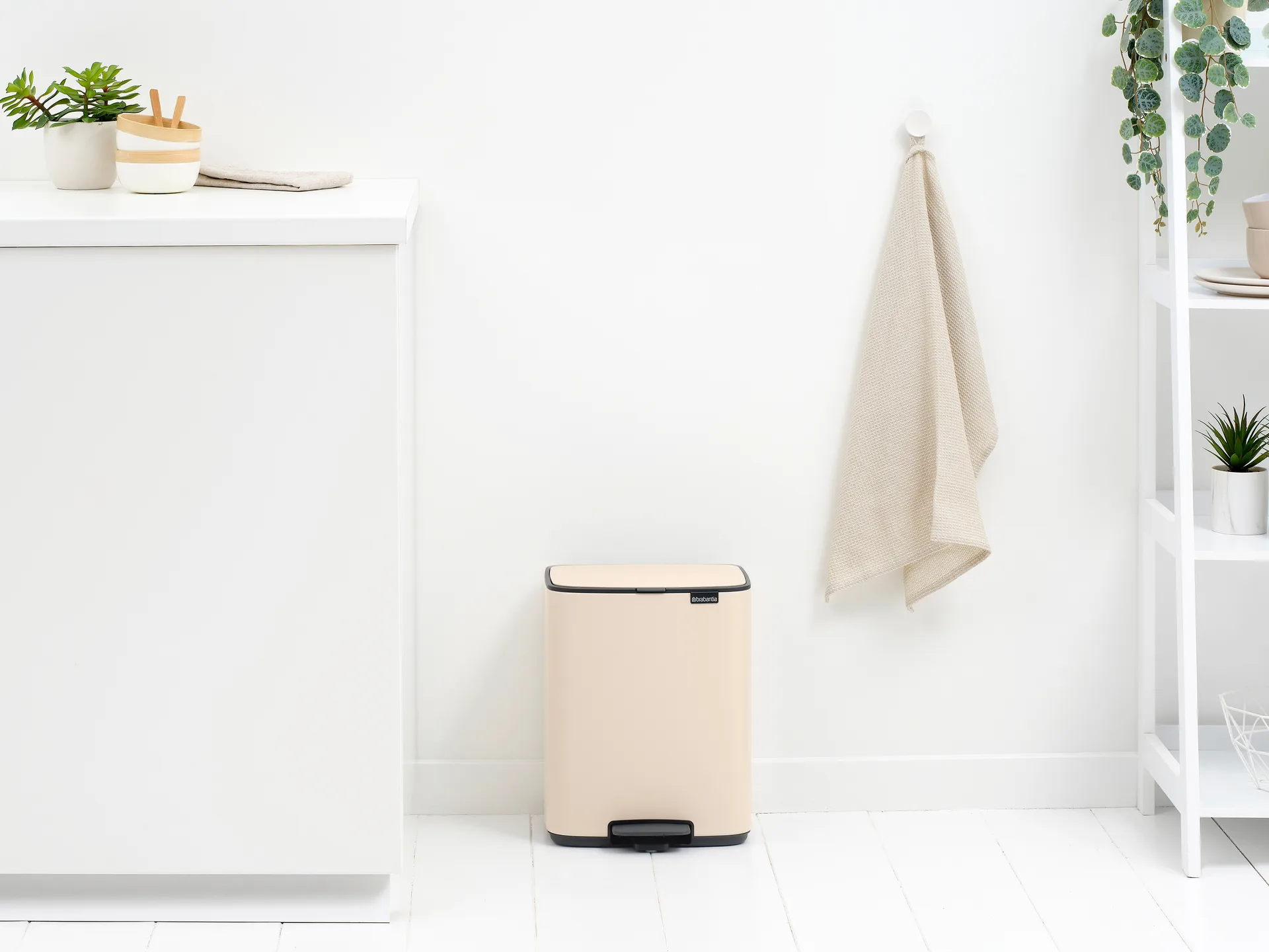 Kosz z pedałem Bo 12 l, Soft Beige Brabantia