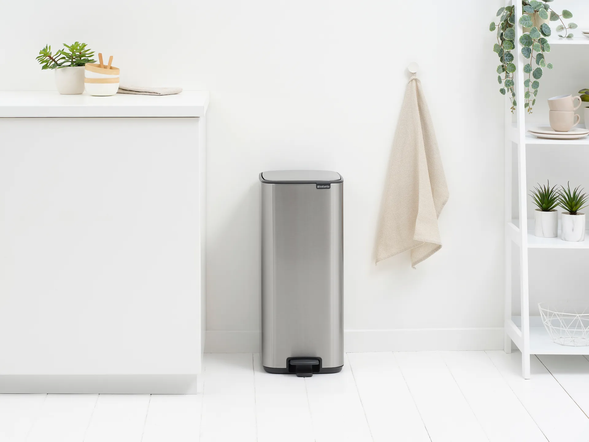 Kosz z pedałem Bo 30 l, Matt Steel Fingerprint Proof Brabantia