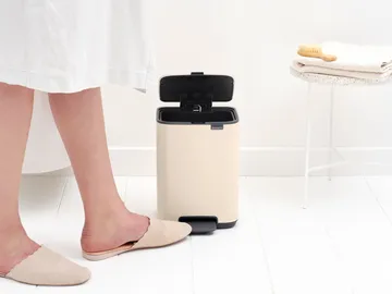 Kosz z pedałem Bo 4 l - Soft Beige - Brabantia