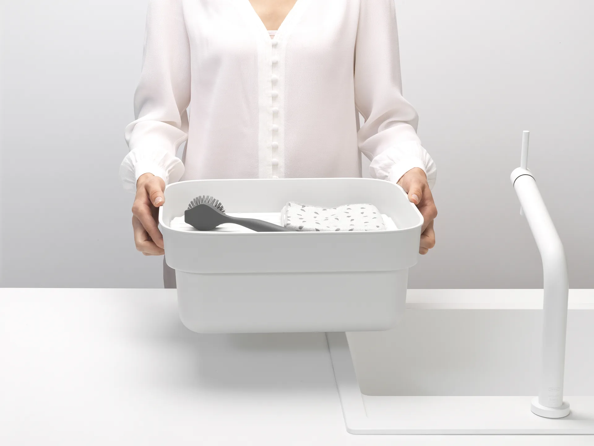 Pojemnik na naczynia z tacą do suszenia 34x37 cm, Jasnoszary Brabantia