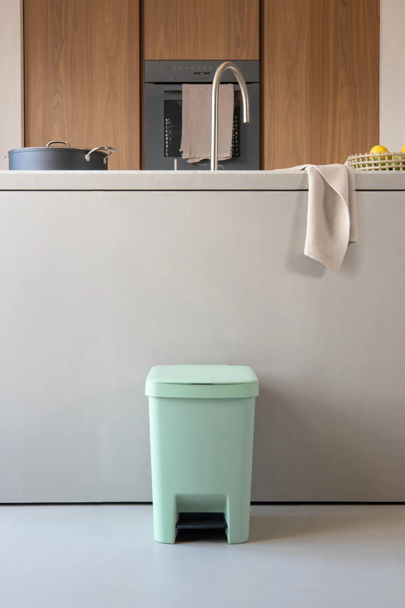 StepUp Kosz pedałowy 25 L, Jade green Brabantia