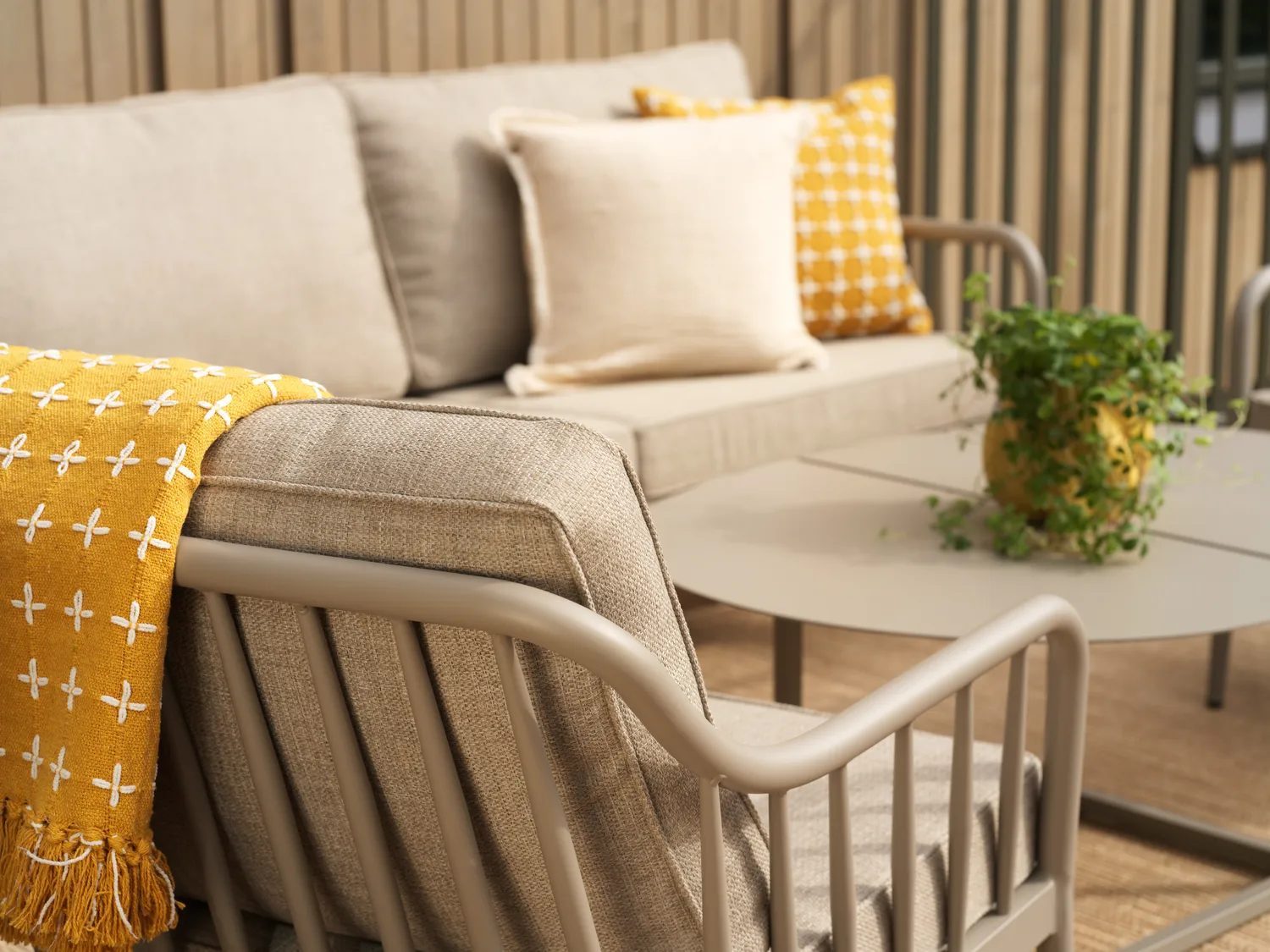 Fotel Coleville, Khaki-burlap beige Brafab