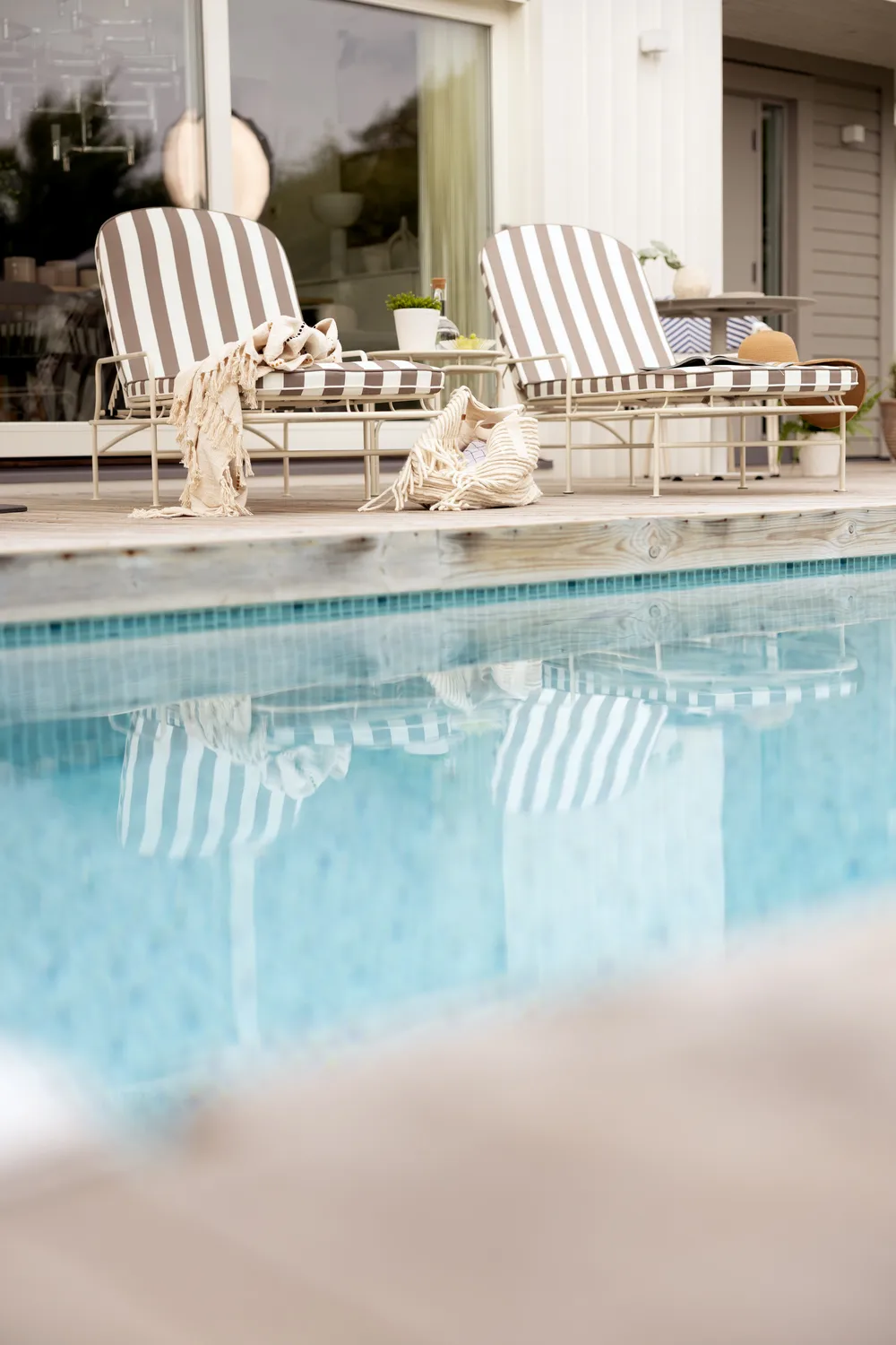 Stolik boczny Arts  Ø46 cm, Soft white Brafab