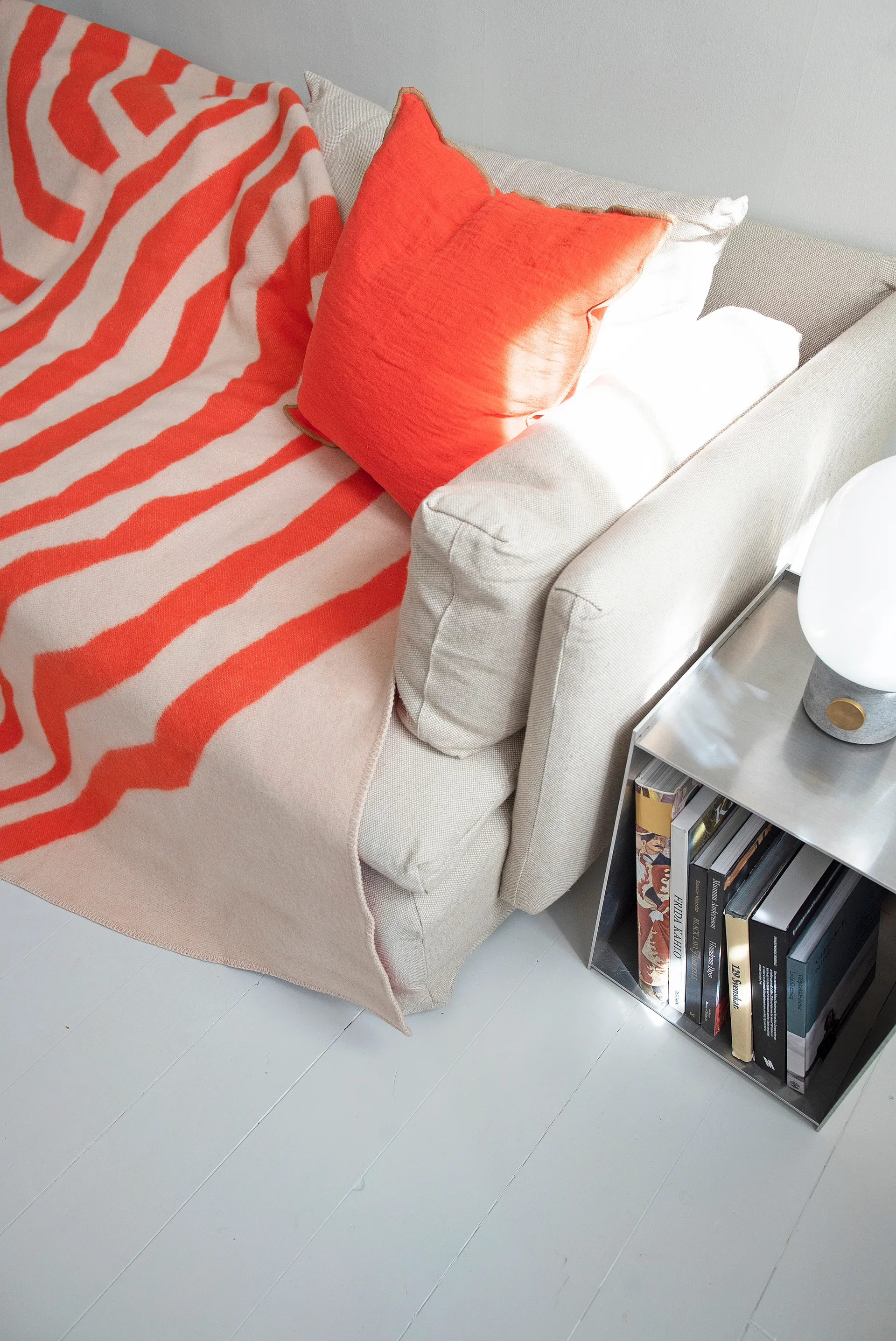 Pugh koc , Red, 200x130 cm Brita Sweden