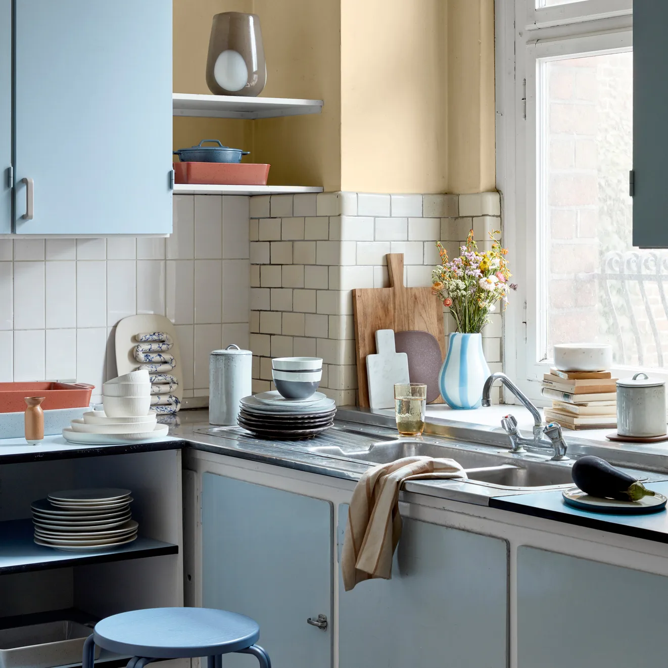 Ada Dot wazon szklany 26 cm, Simply taupe warm grey Broste Copenhagen