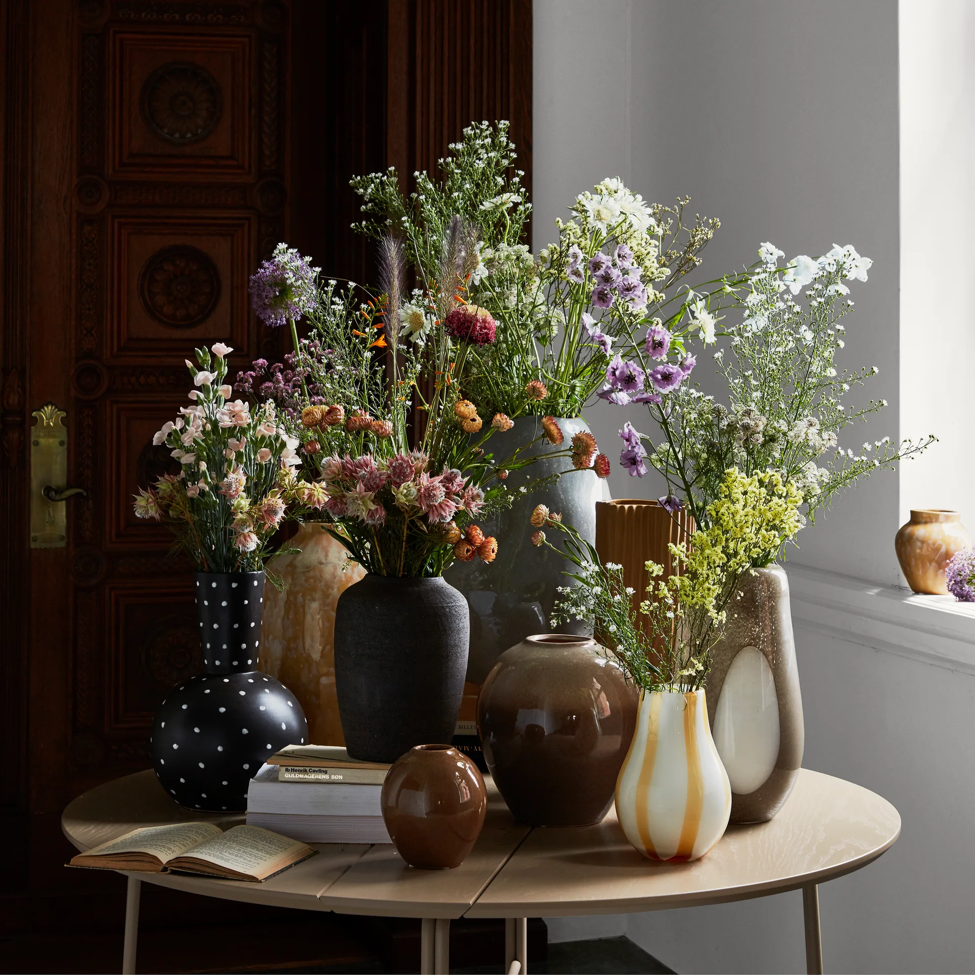 Bella wazon ceramiczny 35 cm, Kawa po turecku czarna Broste Copenhagen