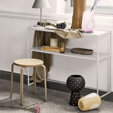 Bella wazon ceramiczny na stopie 35 cm - Kawa po turecku czarna - Broste Copenhagen