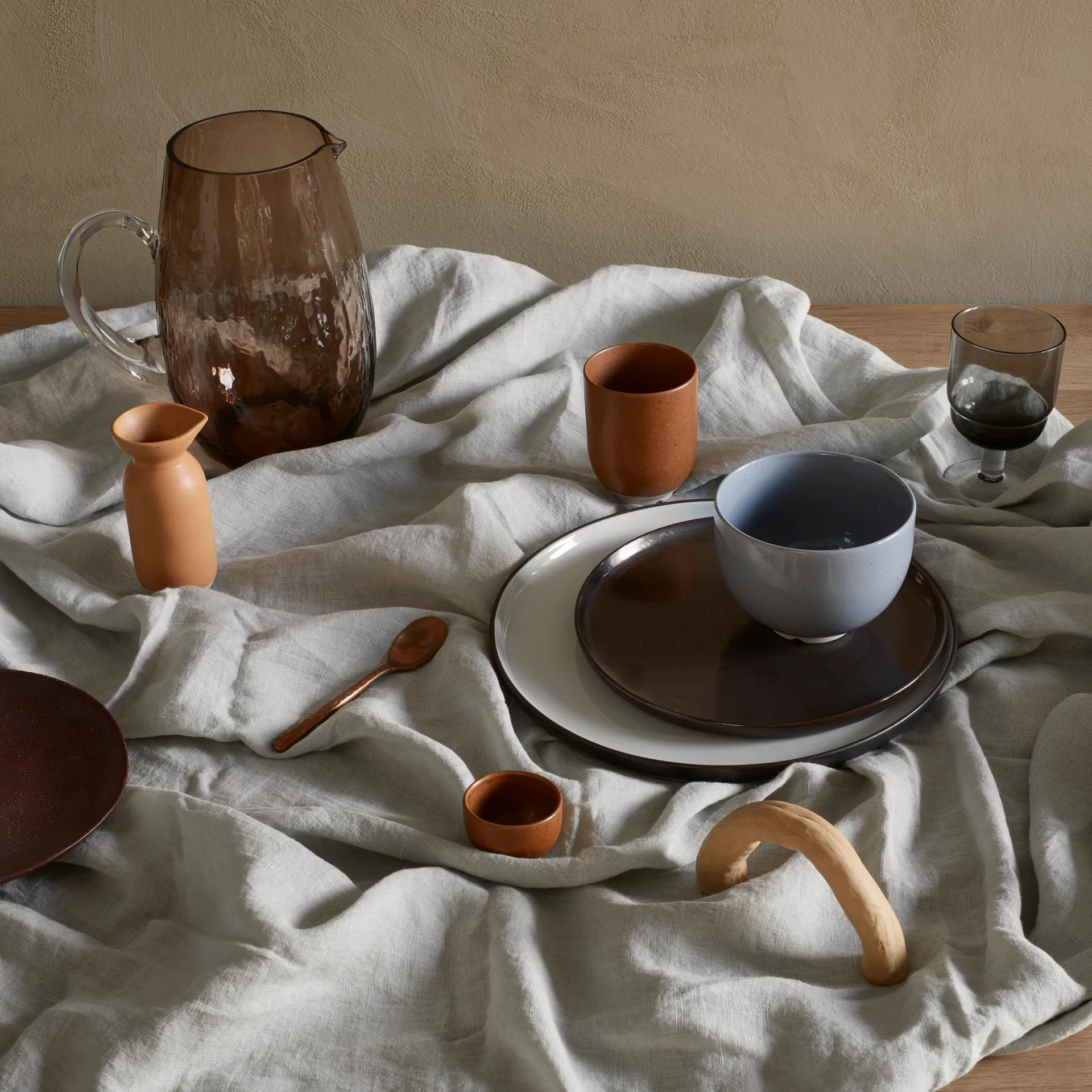 Dzbanek Hammered, Brązowy Broste Copenhagen