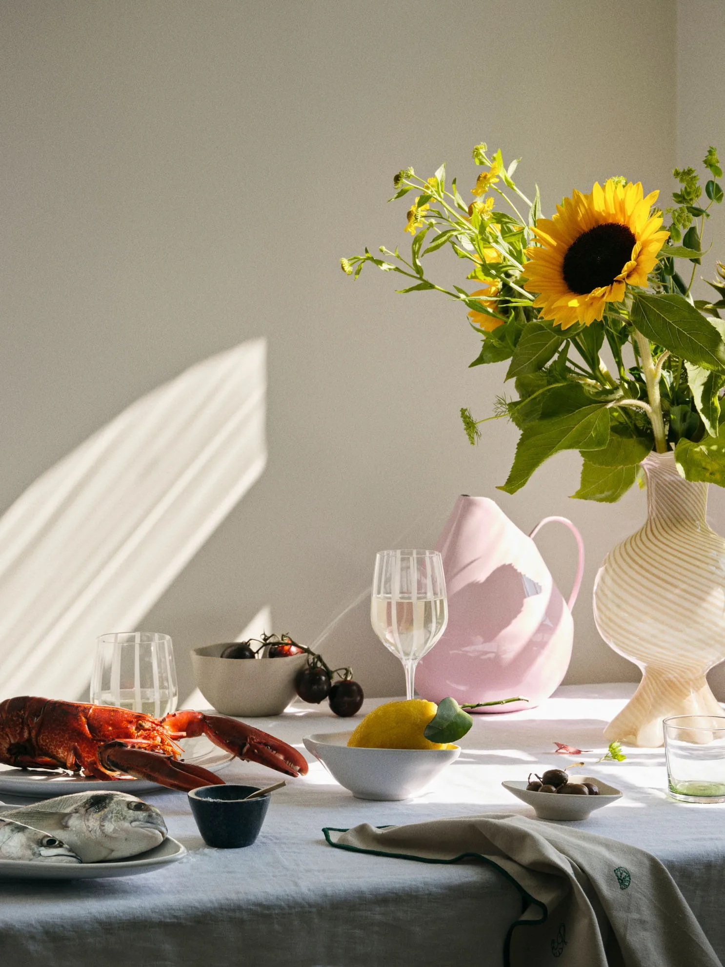 Kieliszek do czerwonego wina Stripe 350 ml, Clear-white stripes Broste Copenhagen