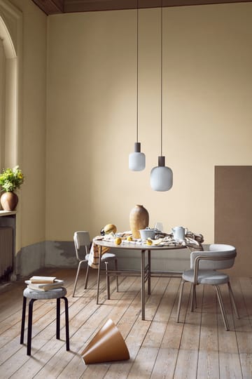 Krzesło Oda - Warm grey - Broste Copenhagen