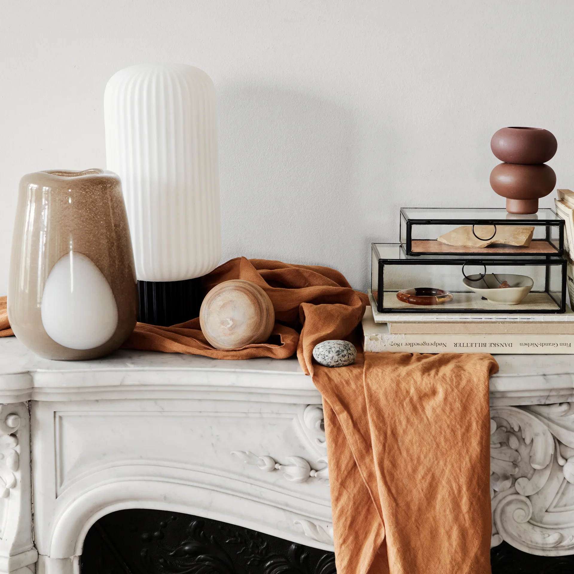 Lampa stołowa Lolly, Czarnobiały-39 cm Broste Copenhagen