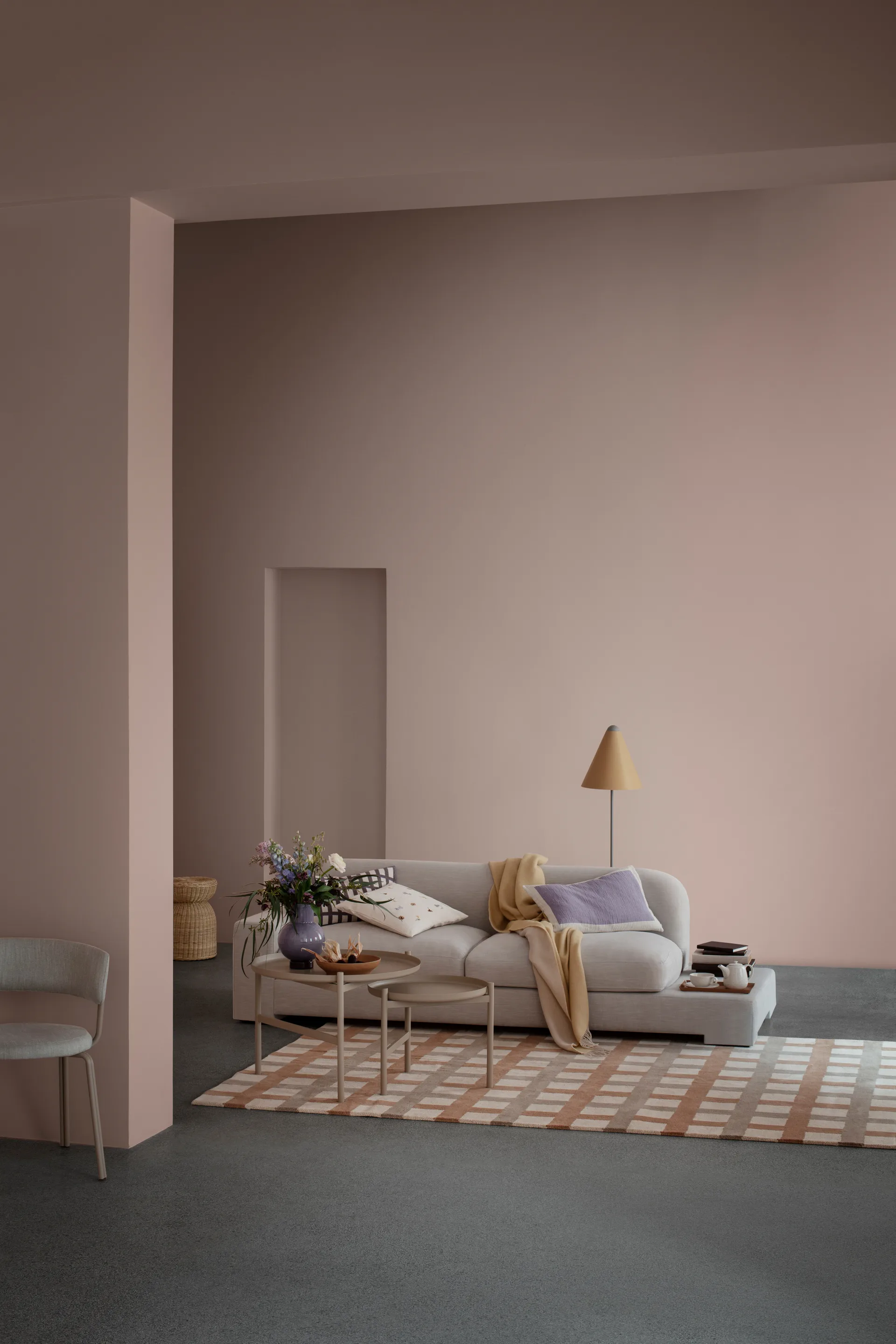 Mały stolik Turner table Ø70 cm, Grey Broste Copenhagen