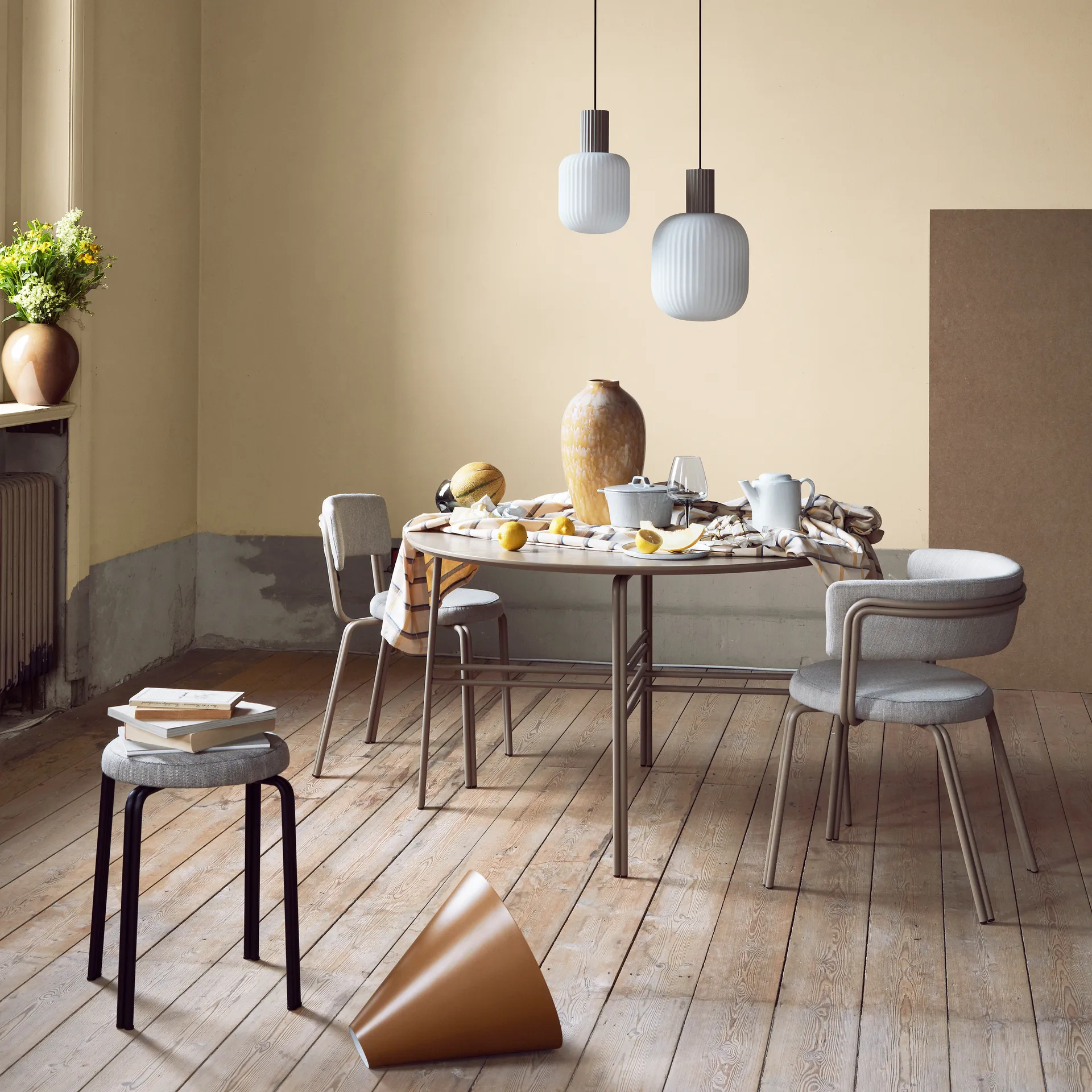 Obrus Zappa 160x300 cm, Pale banana yellow Broste Copenhagen