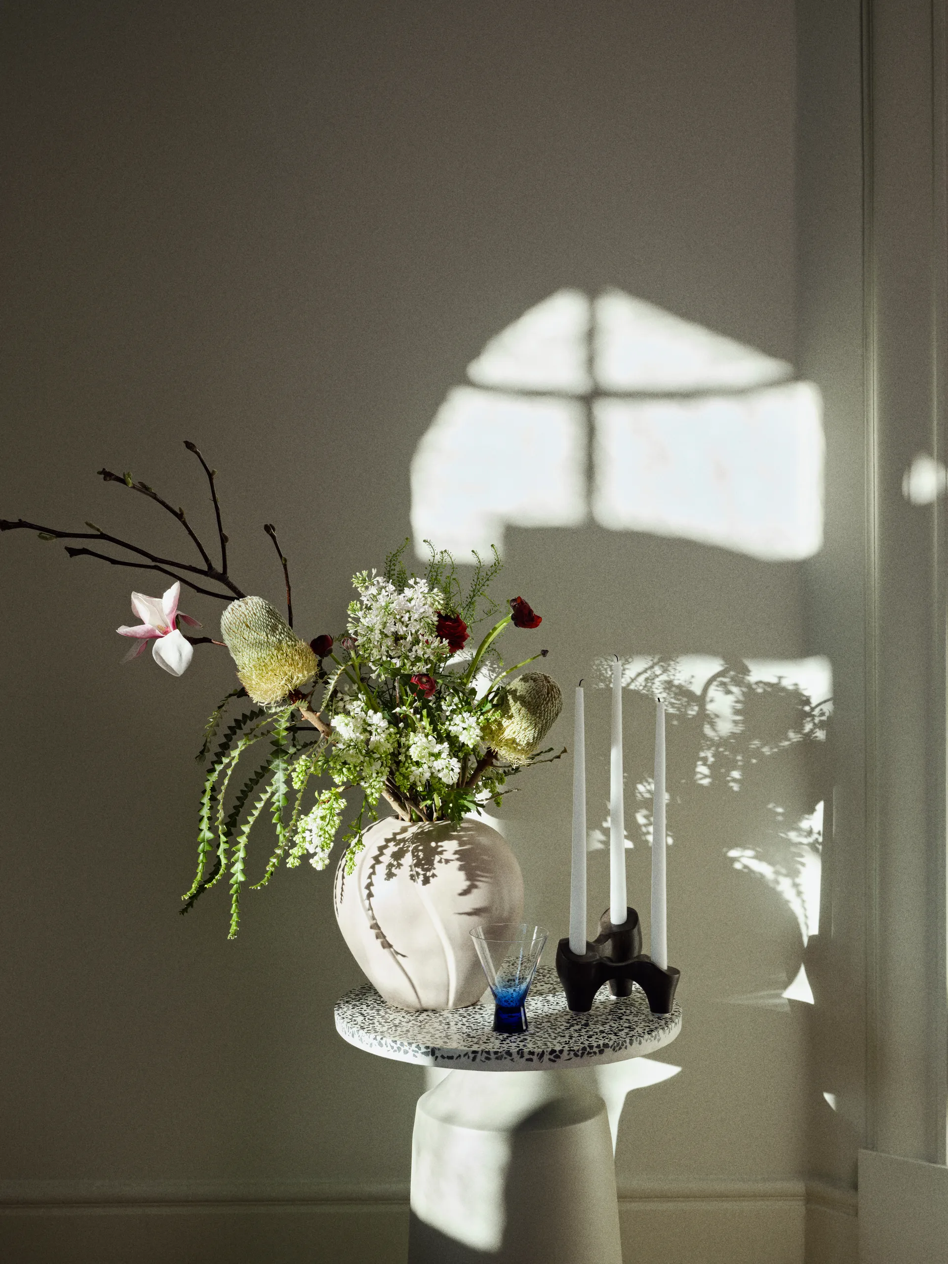 Poprowadź was Ø25x25 cm, Grey sand Broste Copenhagen