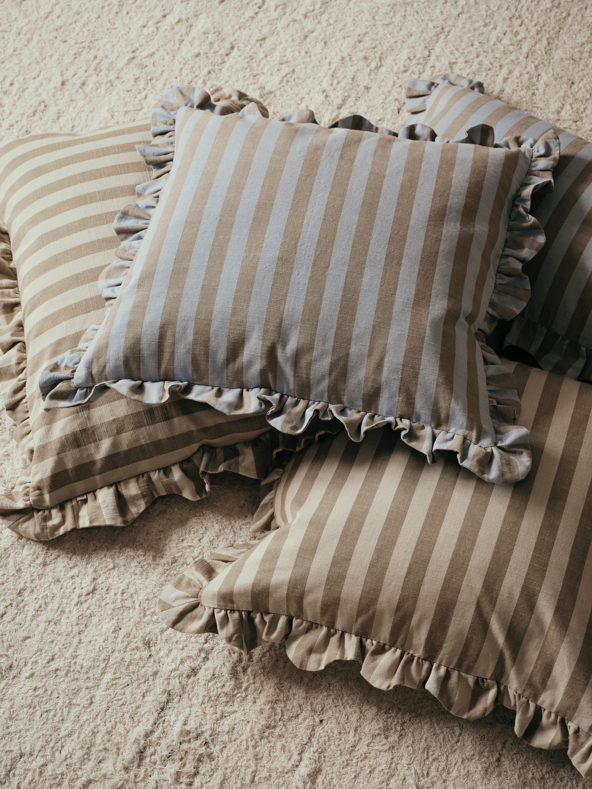 Poszewka na poduszkę Ina, Dusty blue-brown kelp, 40x60 cm Broste Copenhagen