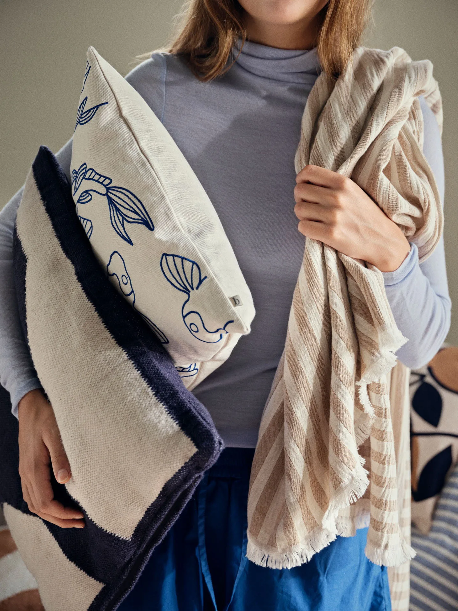 Poszewka na poduszkę Koi 50x50 cm , Intense blue Broste Copenhagen