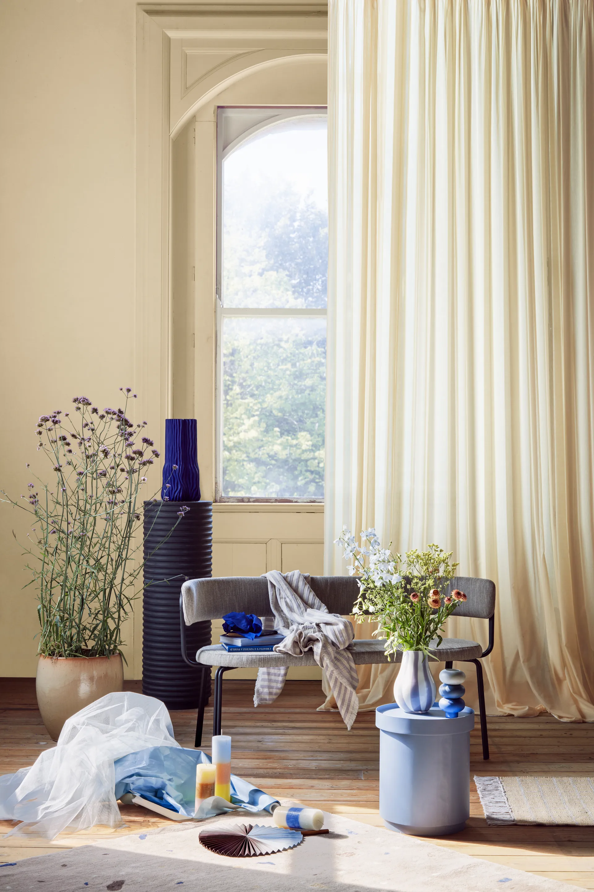 Świeca blokowa Rainbow 25 cm, Pineapple cloud Broste Copenhagen