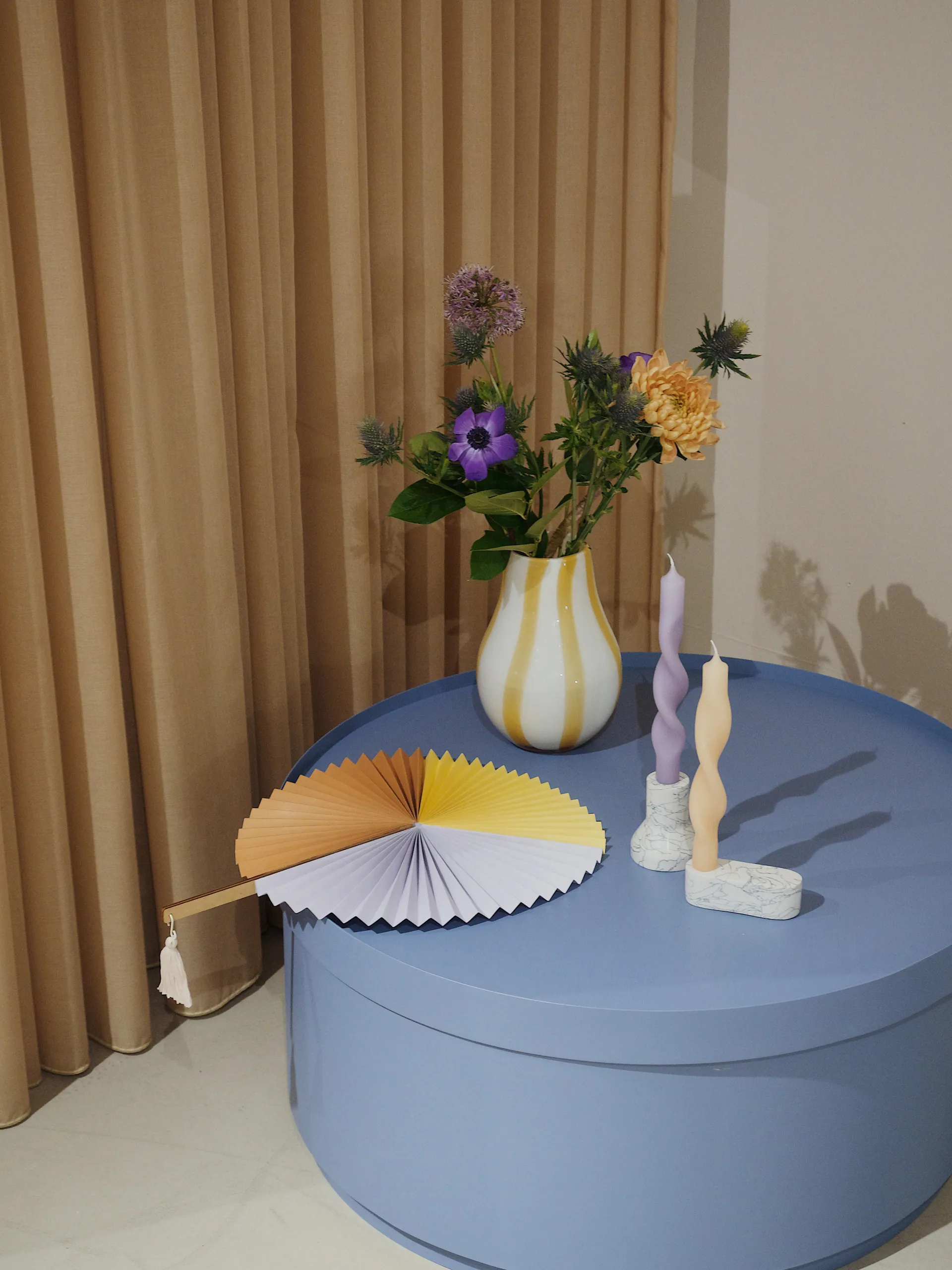 Świeczki skręcone Twisted 23 cm, 2-pak, Orzech włoski Broste Copenhagen