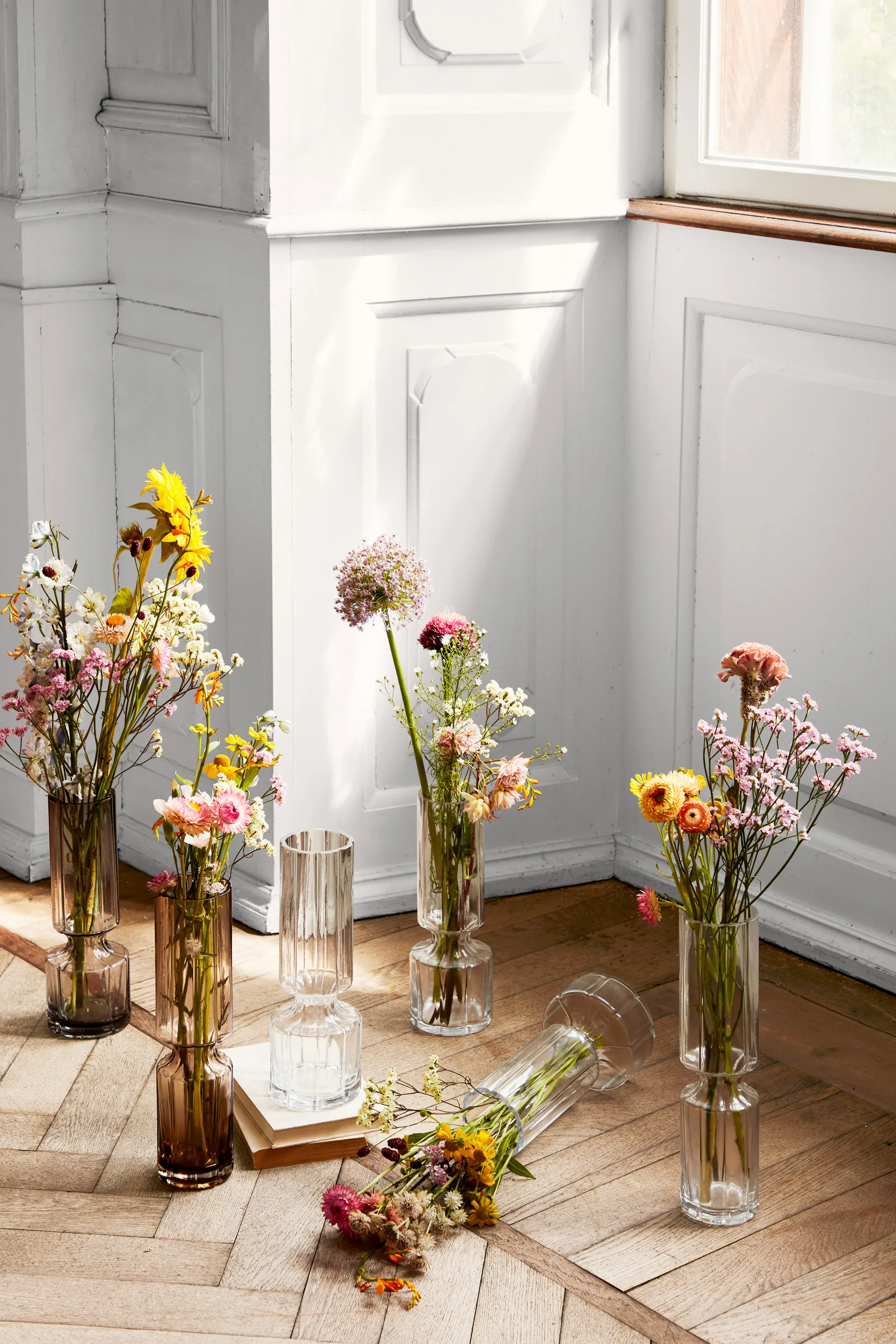 Szklany wazon z hiacyntem 28,3 cm, Indian tan Broste Copenhagen