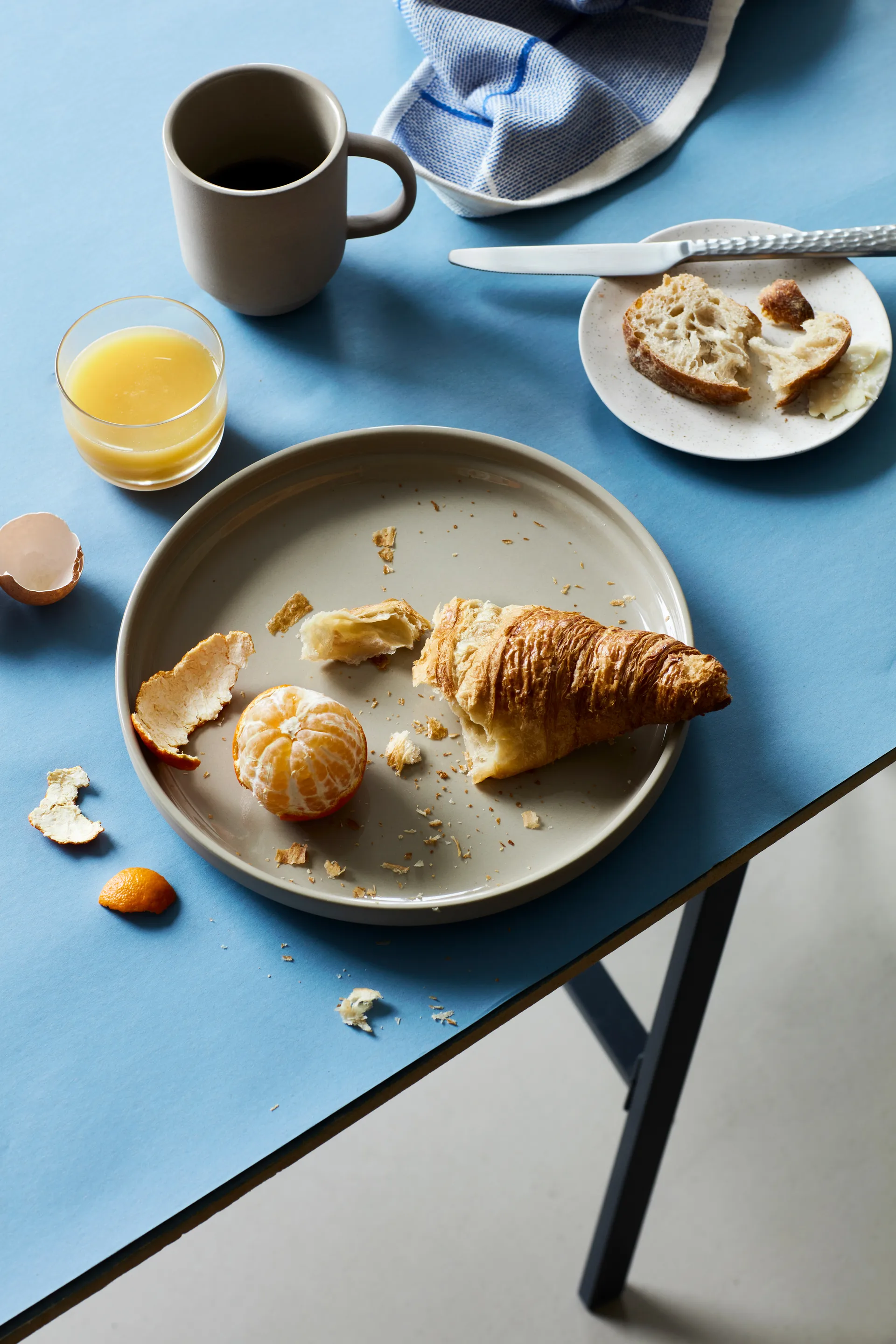 Talerz matowy Nordic Bistro Ø26 cm, Raw beige Broste Copenhagen