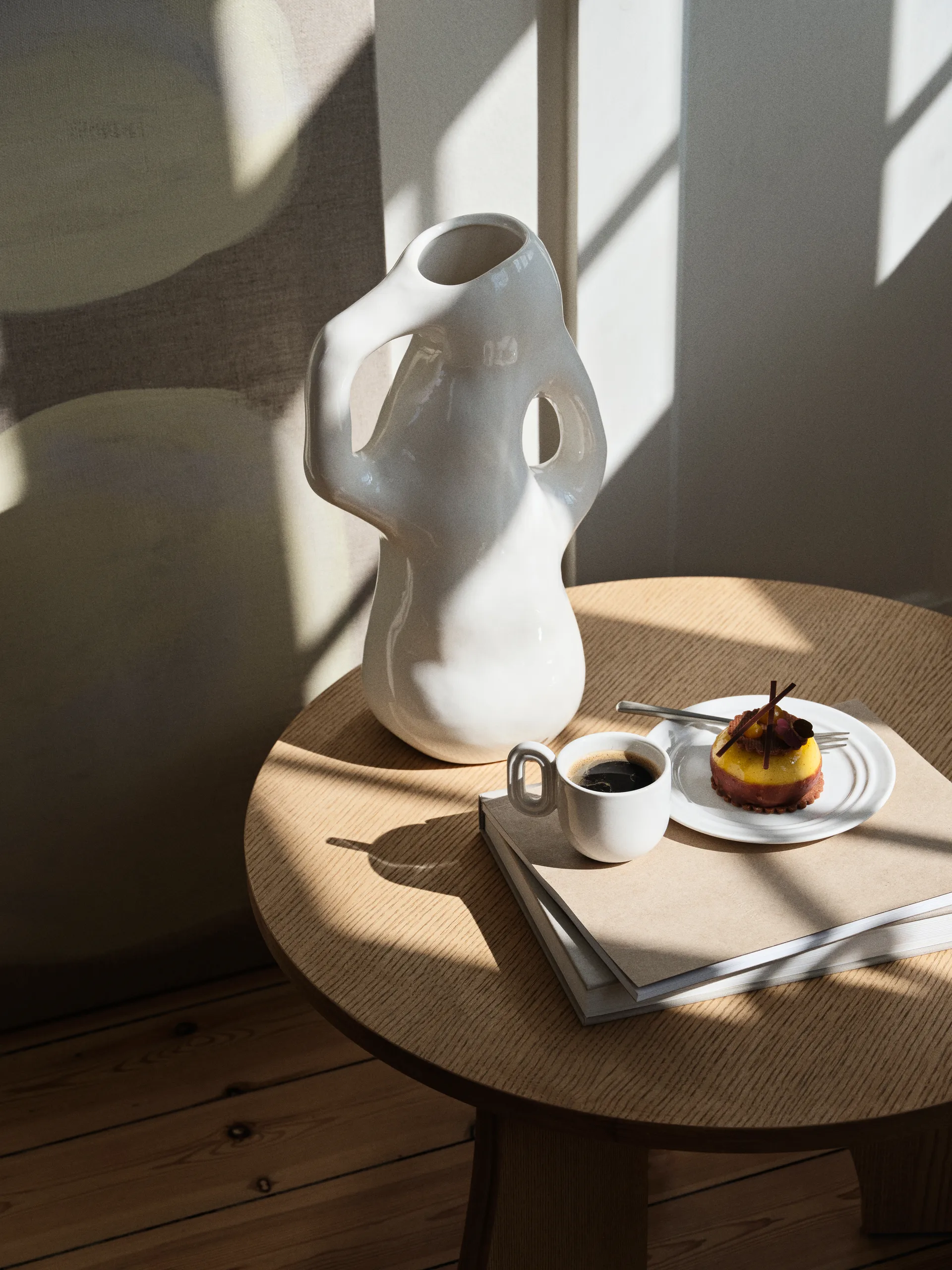 Wazon Isolde 35 cm, White Broste Copenhagen