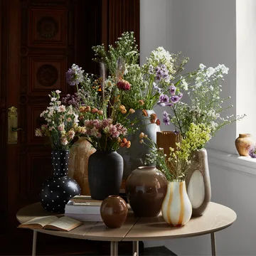 Wazon szklany Ada Dot 37 cm - Simply taupe warm grey - Broste Copenhagen