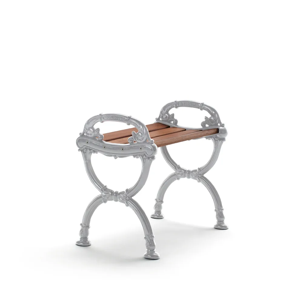 Taboret Byarum, Mahoń, surowy stelaż aluminiowy Byarums bruk